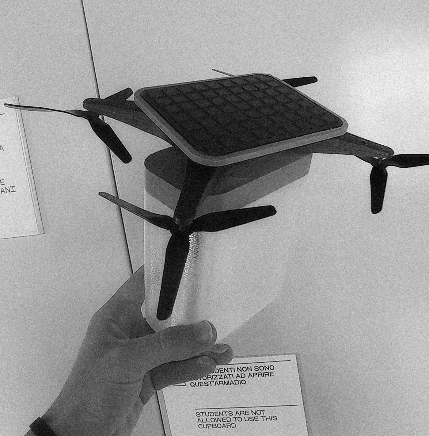 + DROBO，intelligent robot，conceptual design，