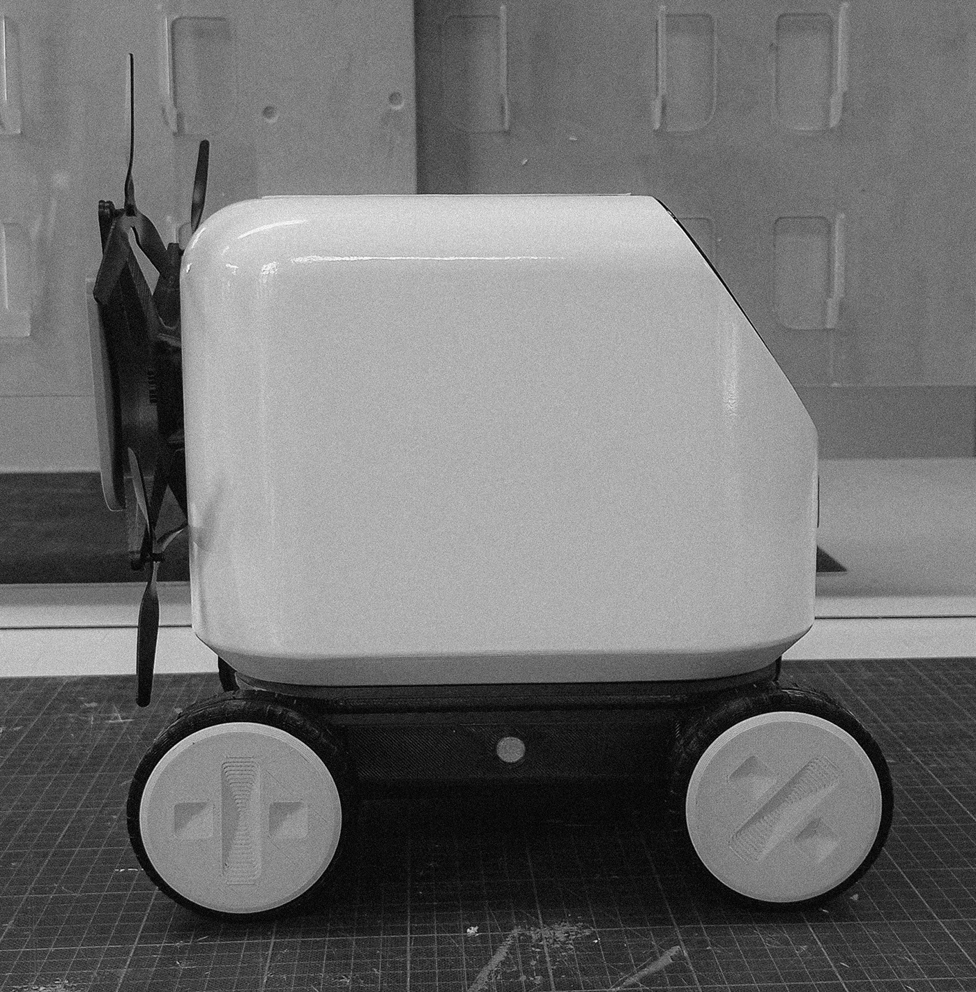 + DROBO，intelligent robot，conceptual design，