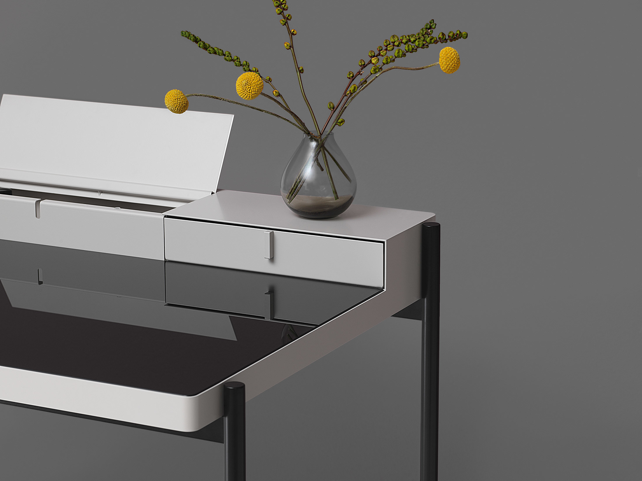 Table，dresser，grace，Crystal glass，2021 red dot product design award，