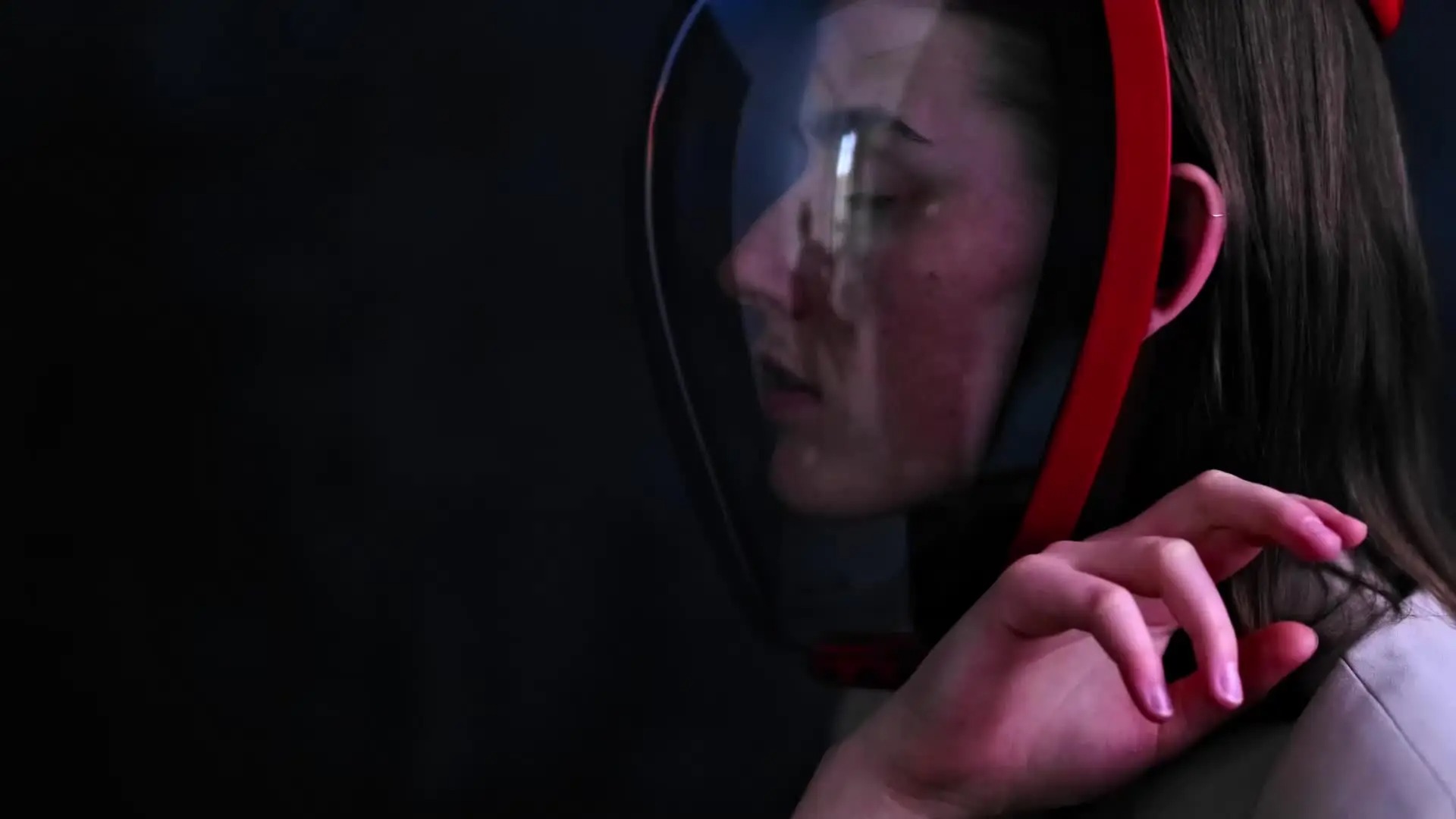 2021 red dot product design award，Breathing mask，Battery powered，