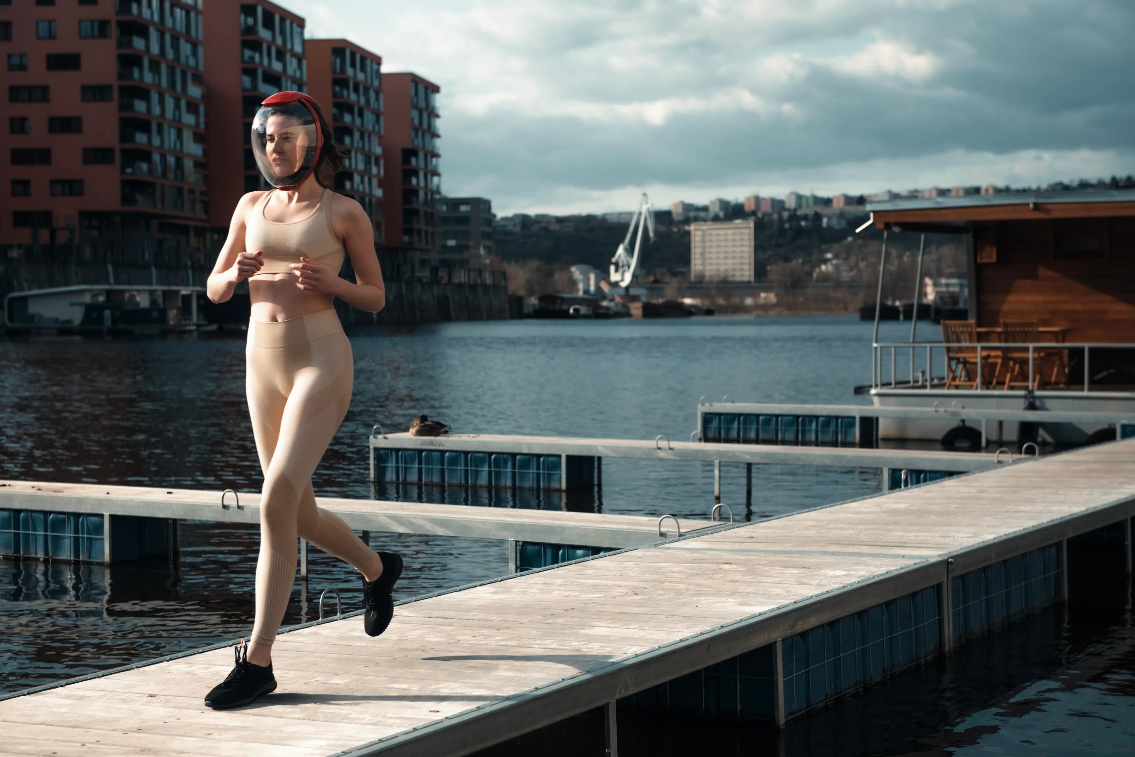 2021 red dot product design award，Breathing mask，Battery powered，