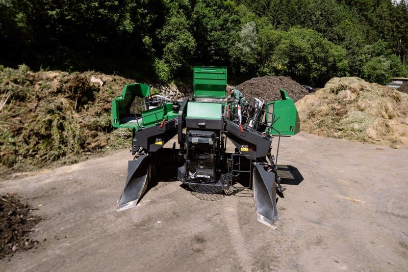 X4500，TOPTURN，excavating machinery，2017 red dot，