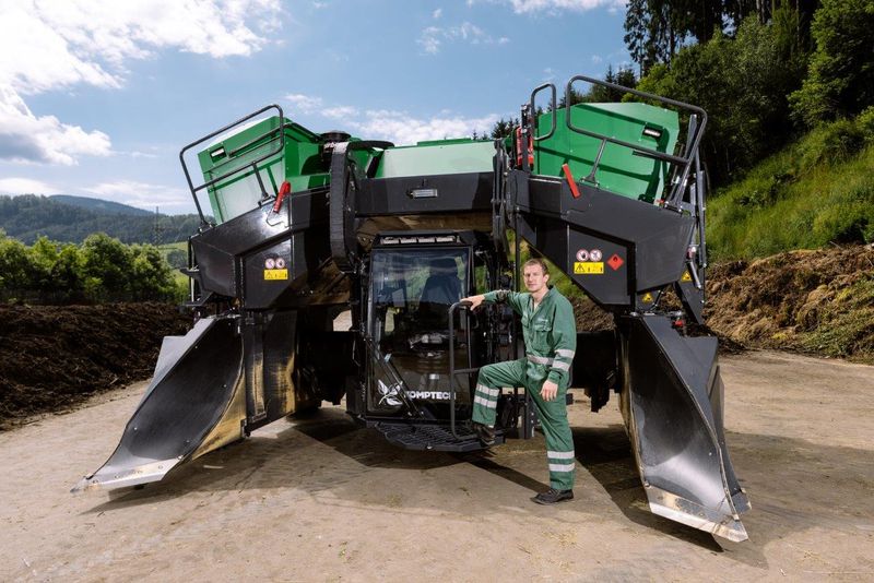 X4500，TOPTURN，excavating machinery，2017 red dot，