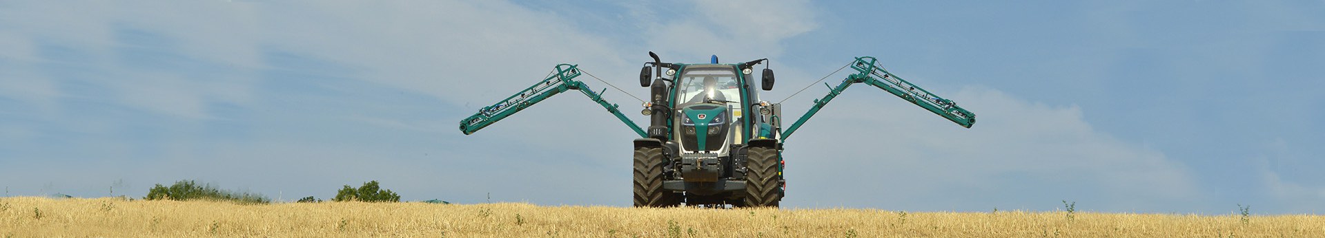 five thousand one hundred and thirty，ARBOS，Tractor，2017 red dot，