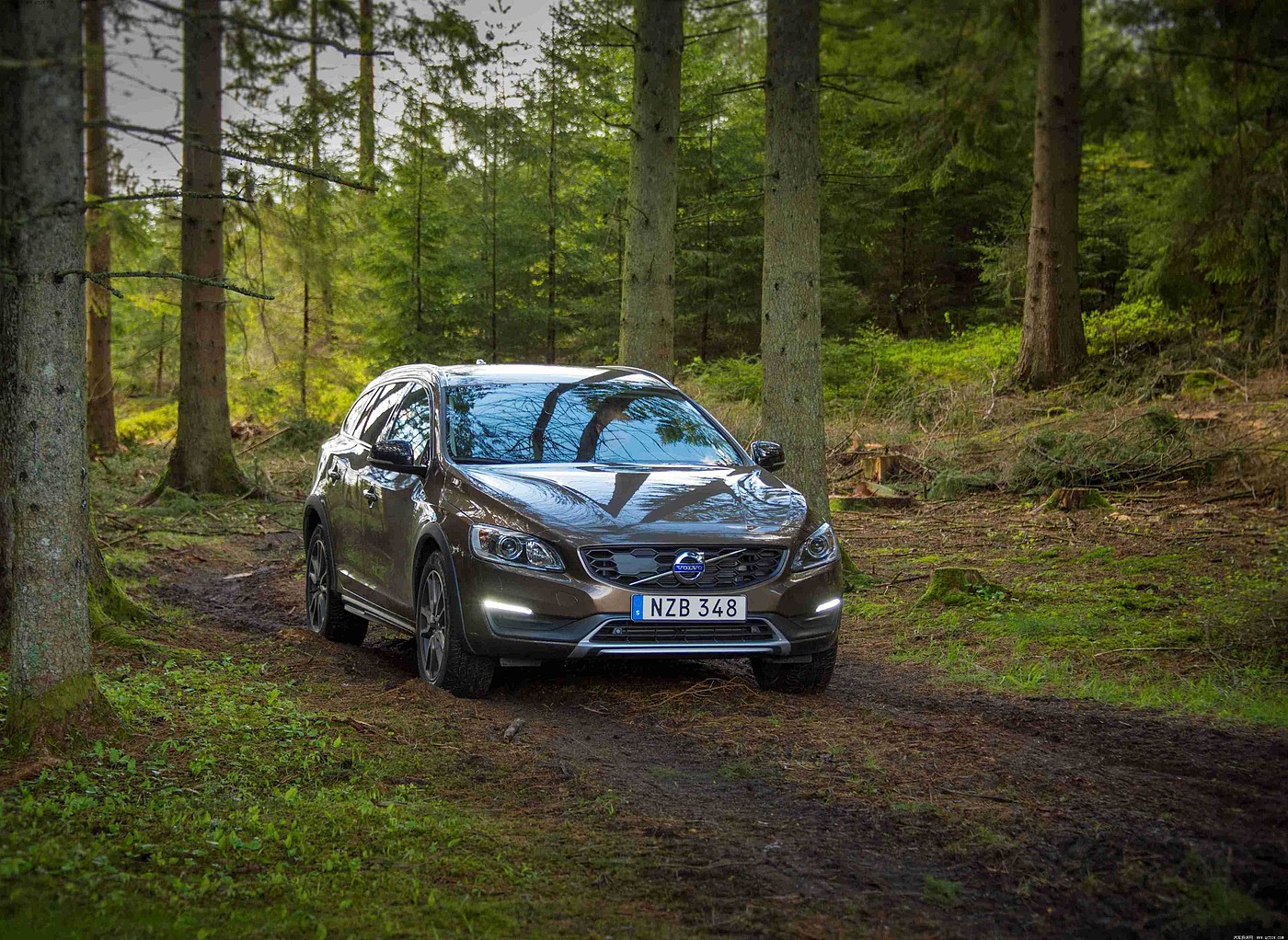 V90，Cross border vehicle，Volvo，2017 red dot，