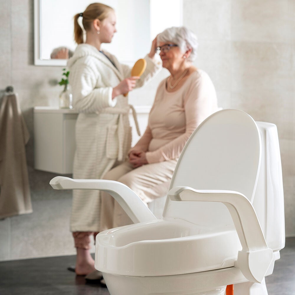 With handrail，Toilet seat，considerate，Label，2021 red dot product design award，