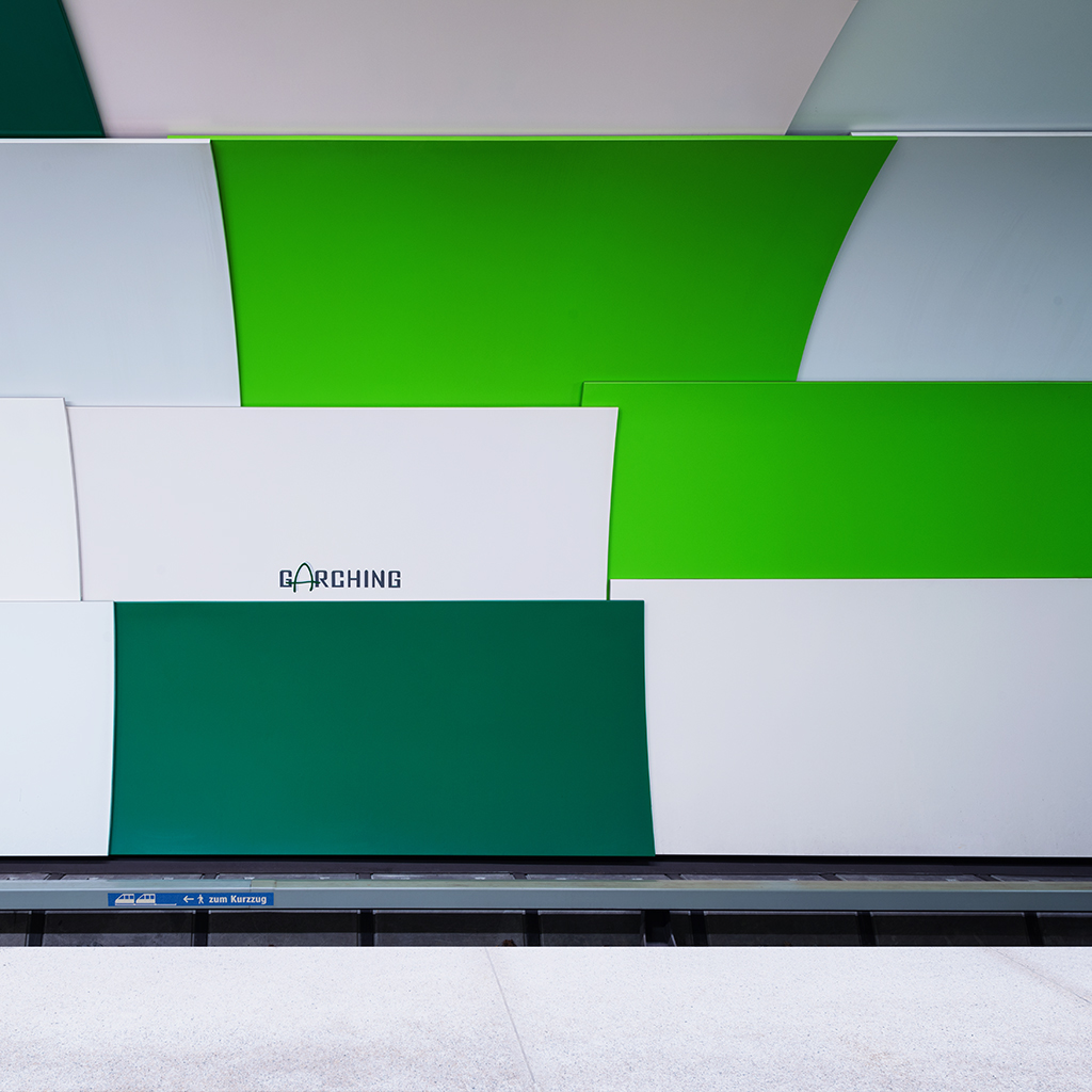 tunnel，facilitate，fast，colourful，metro，