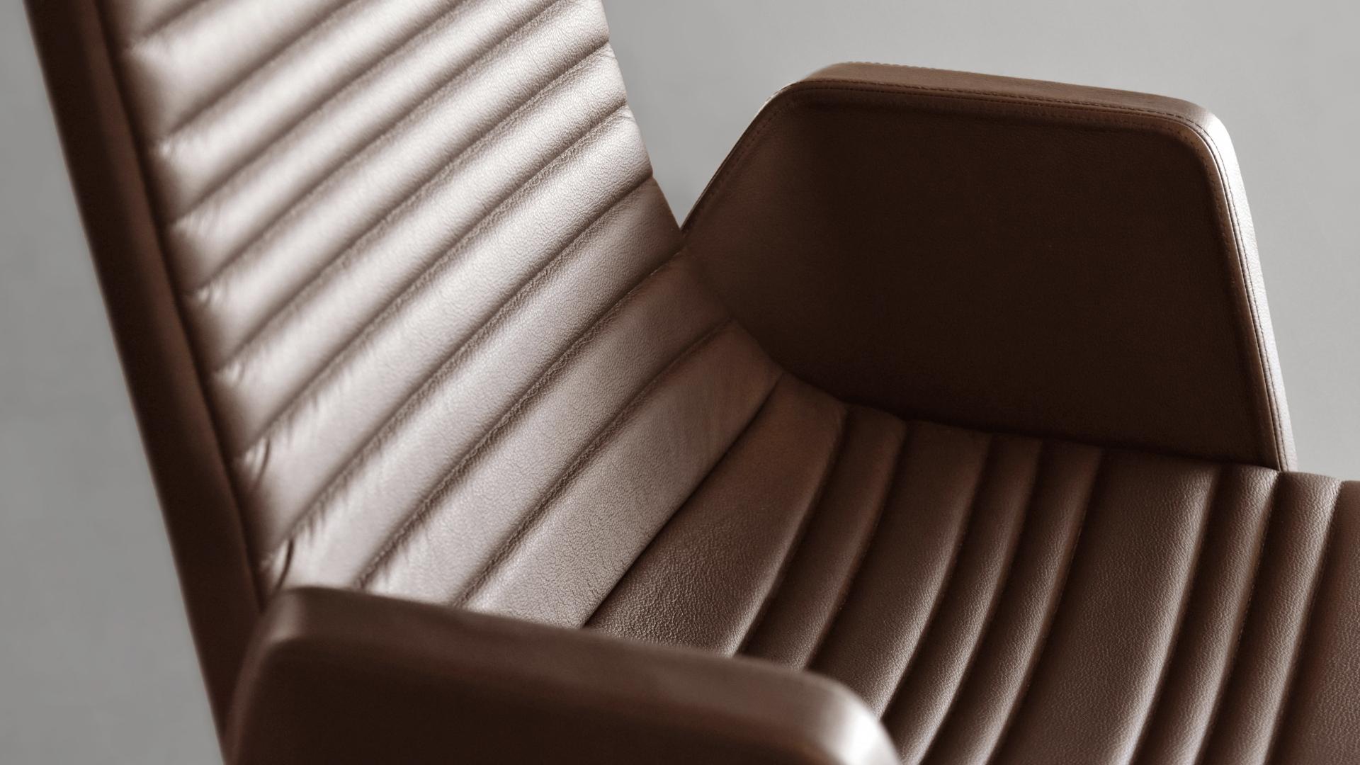 Swivel chair，to work in an office，simple，comfortable，2021 red dot product design award，