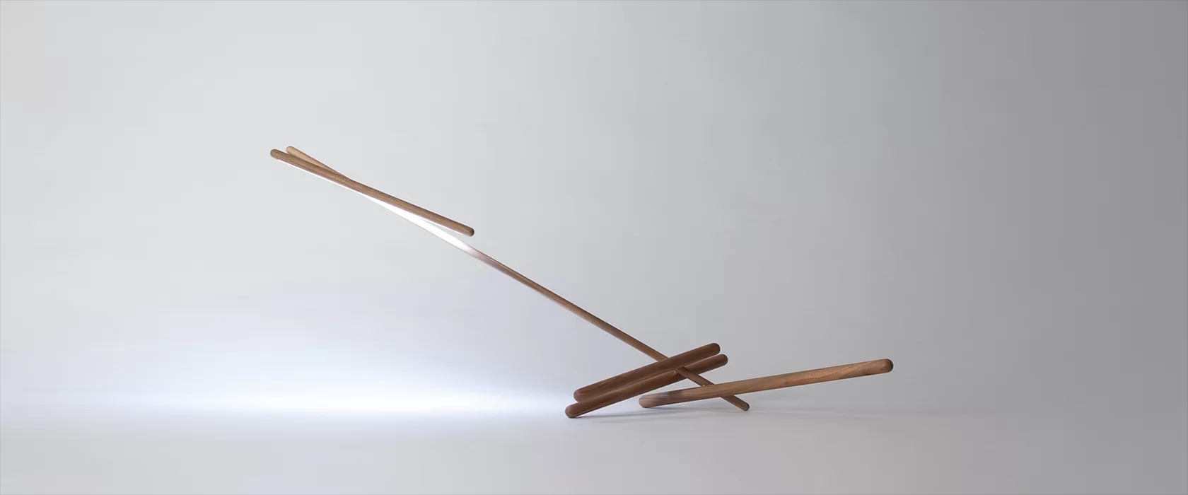 Desk lamp，Wooden pole，2021 red dot product design award，