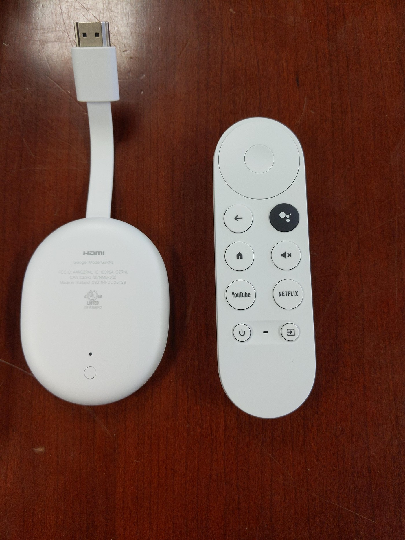 Remote control，Streaming media，2021 red dot product design award，