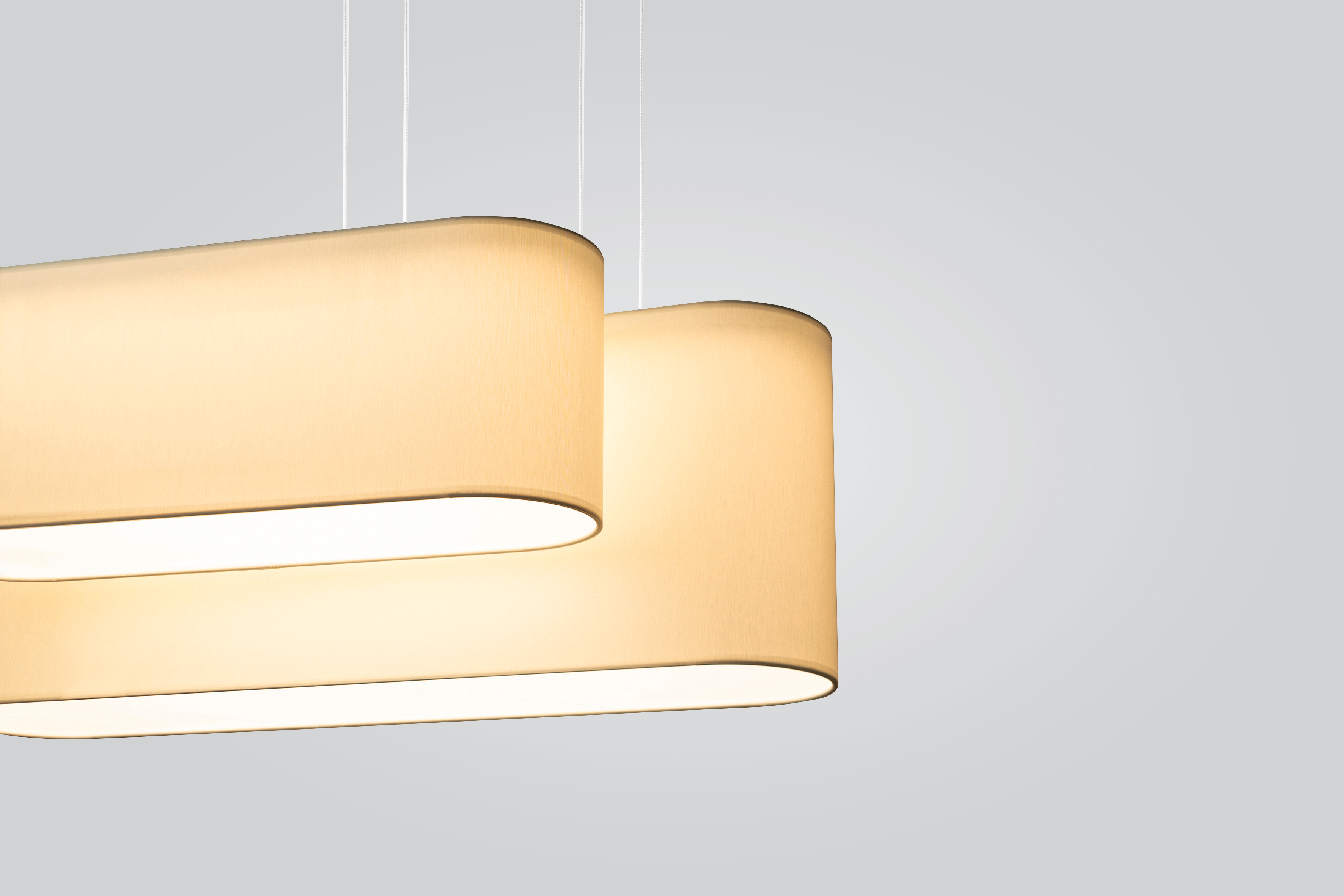 a chandelier，lighting，2021 red dot product design award，