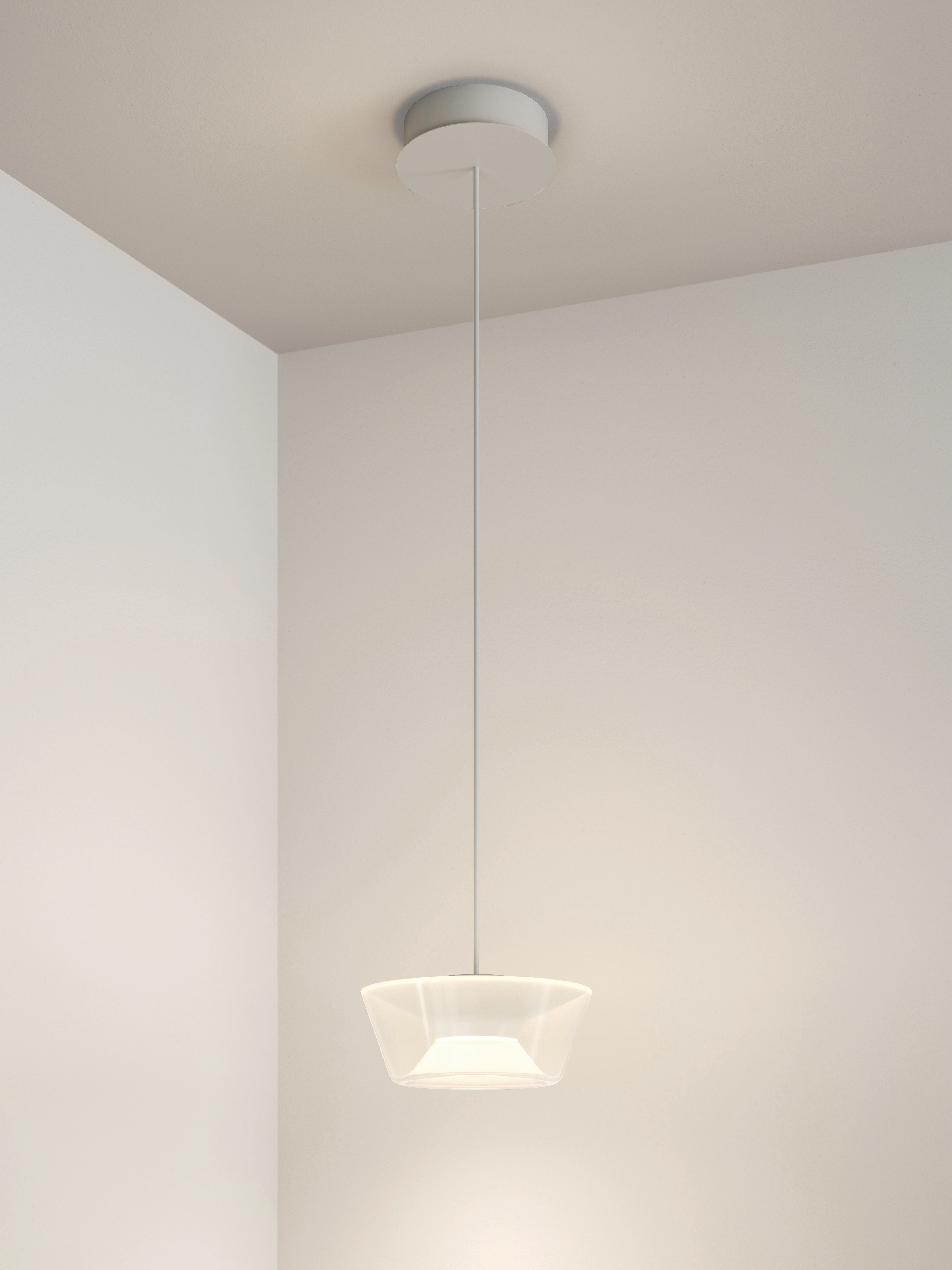 a chandelier，lighting，2021 red dot product design award，