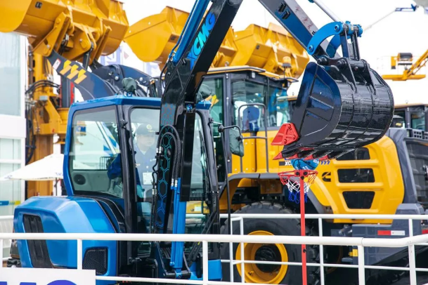 excavating machinery，Electric，Zero emission，Compact，2021 red dot product design award，