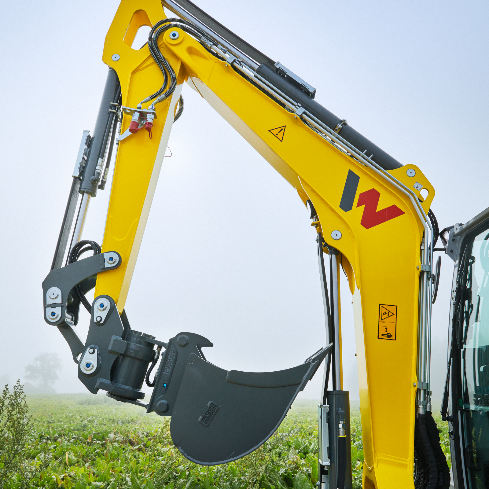 excavating machinery，Zero tail，2021 red dot product design award，