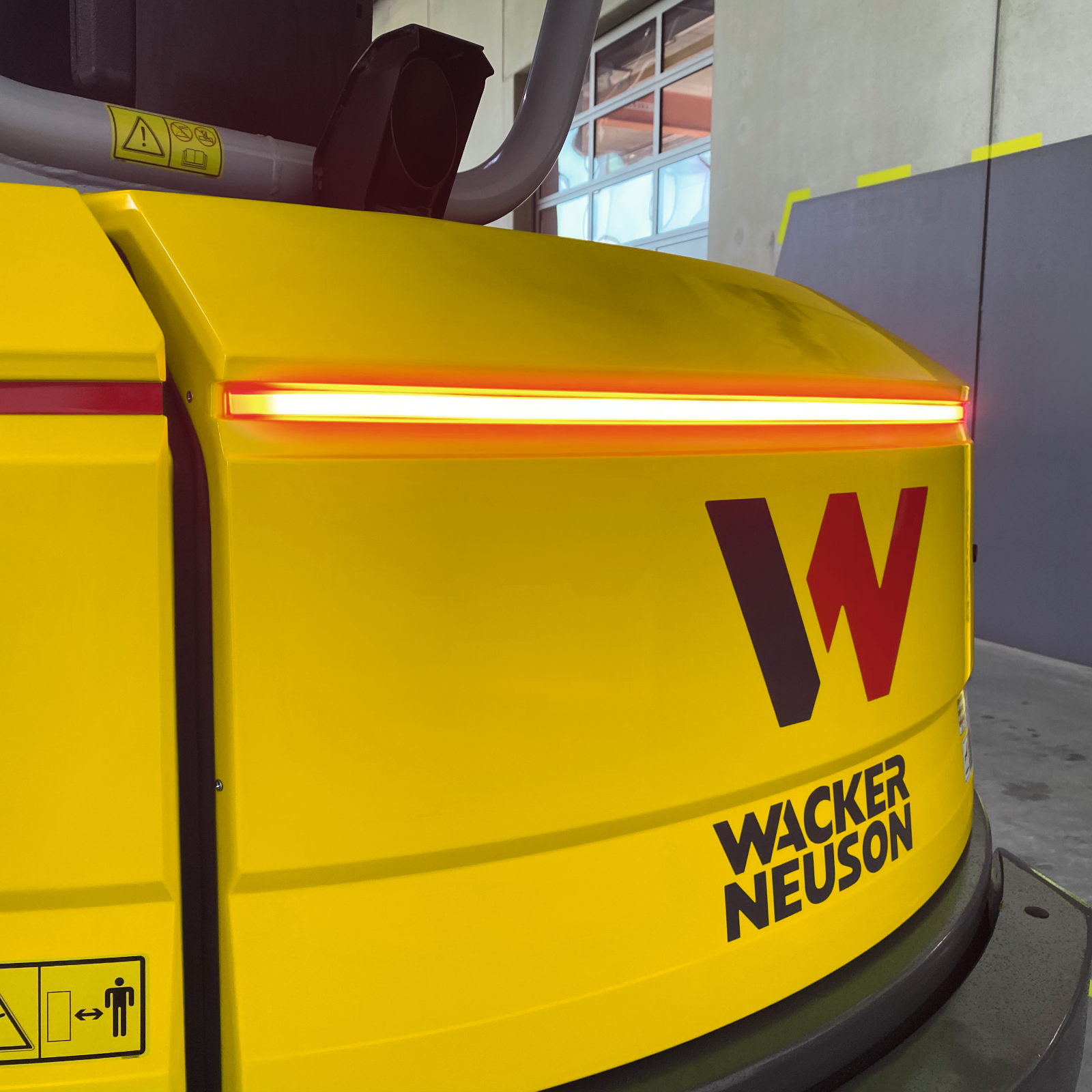 excavating machinery，Zero tail，2021 red dot product design award，