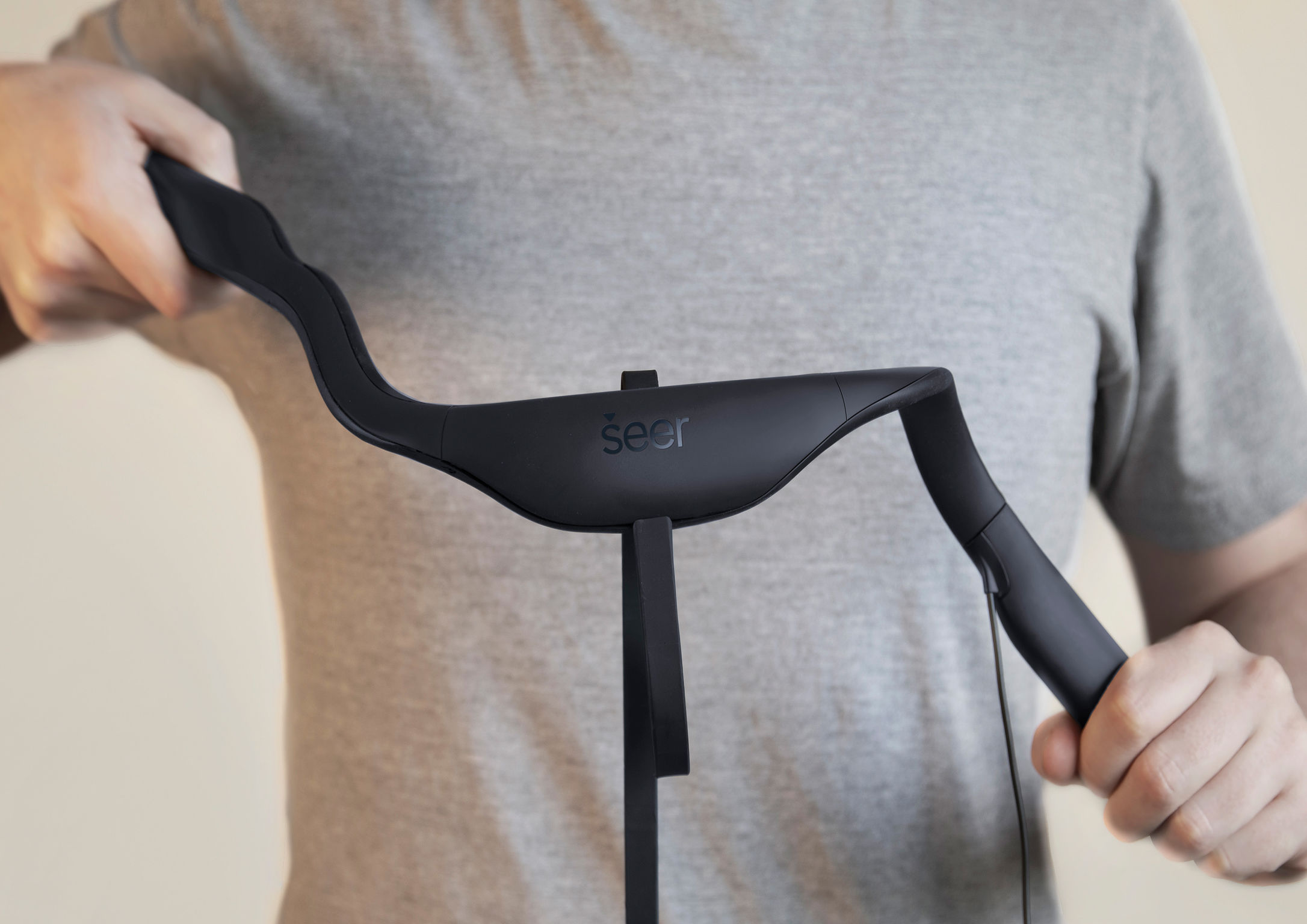 Monitoring system，wearable devices ，Epilepsy diagnosis，silica gel，2021 red dot product design award，