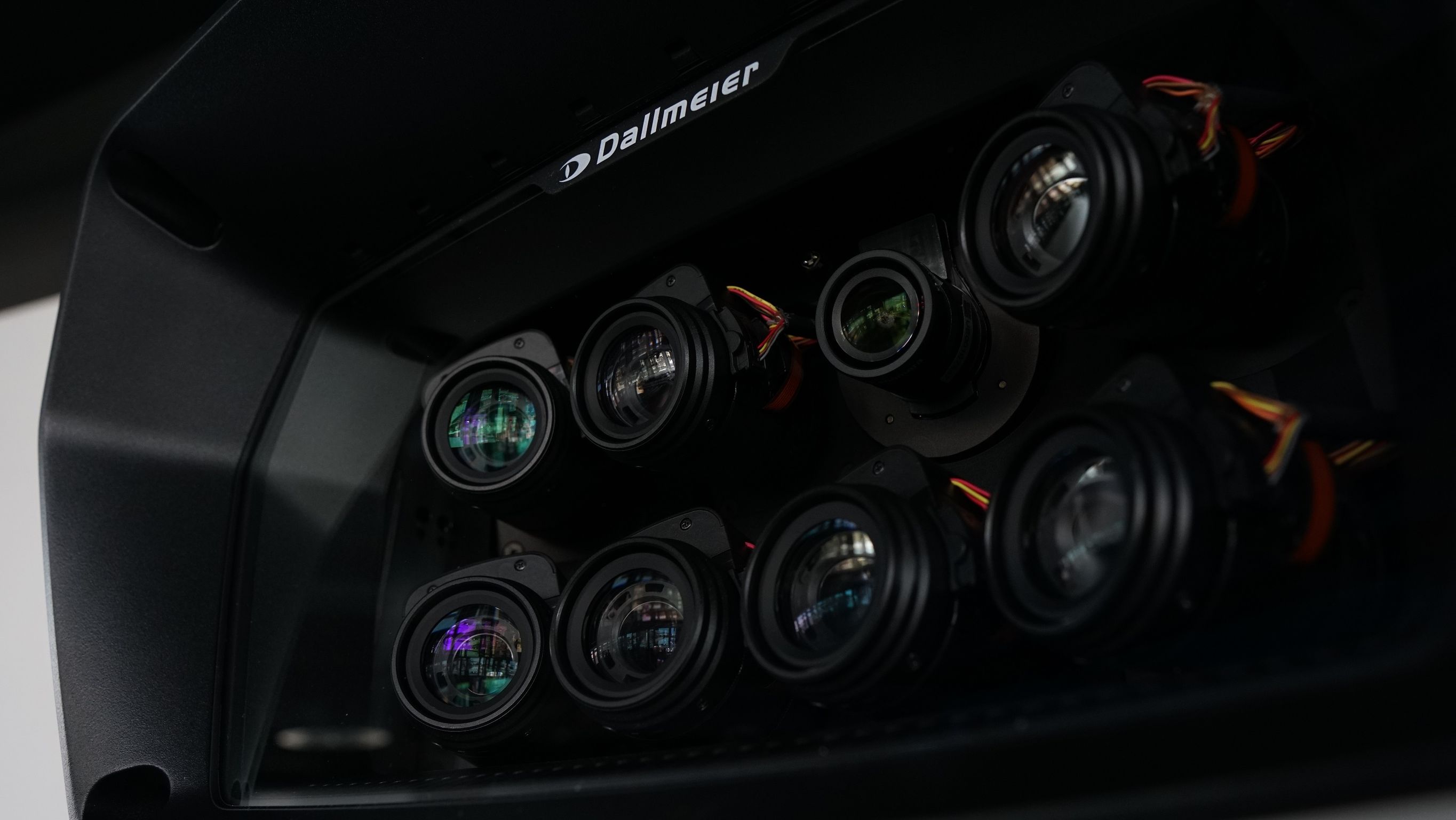 Surveillance camera，Aluminum shell，stainless steel，2021 red dot product design award，