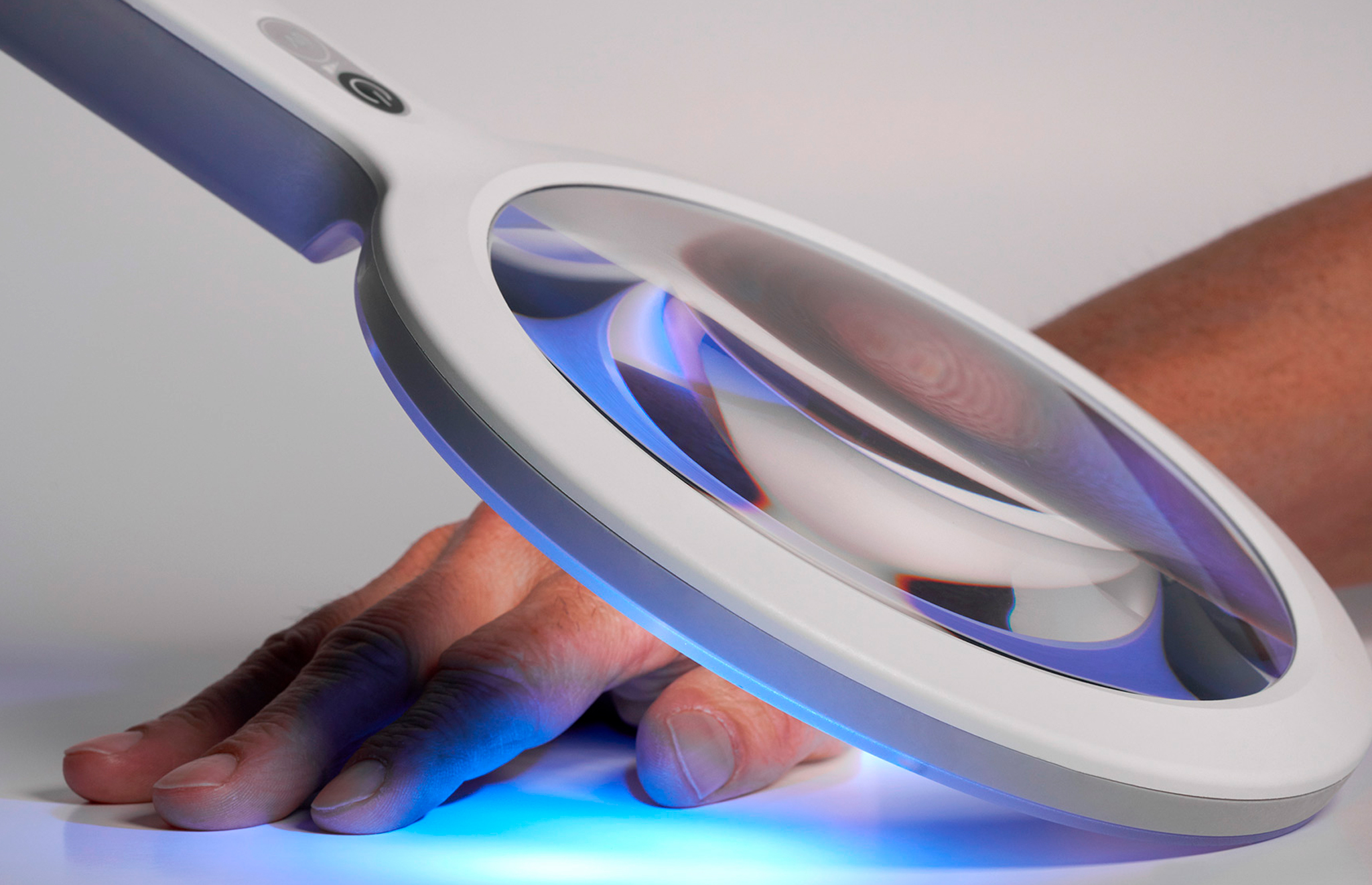 magnifier，hold，Acrylic glass，2021 red dot product design award，