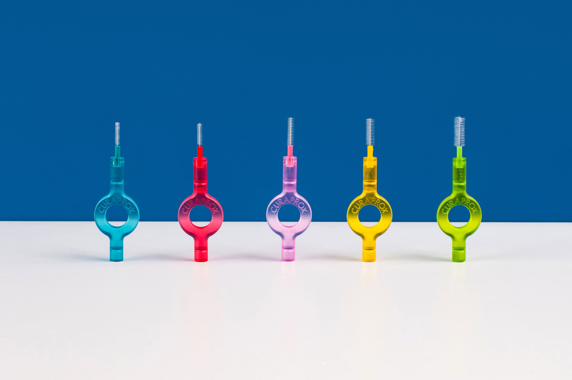 Interdental brush，Five sizes，Interdental brush，Color handle，hygiene，Five sizes，2021 red dot product design award，Color handle，hygiene，2021 red dot product design award，