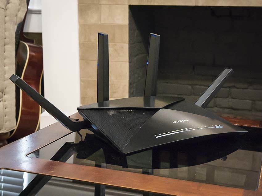 Nighthawk X10，Router，2017 red dot，