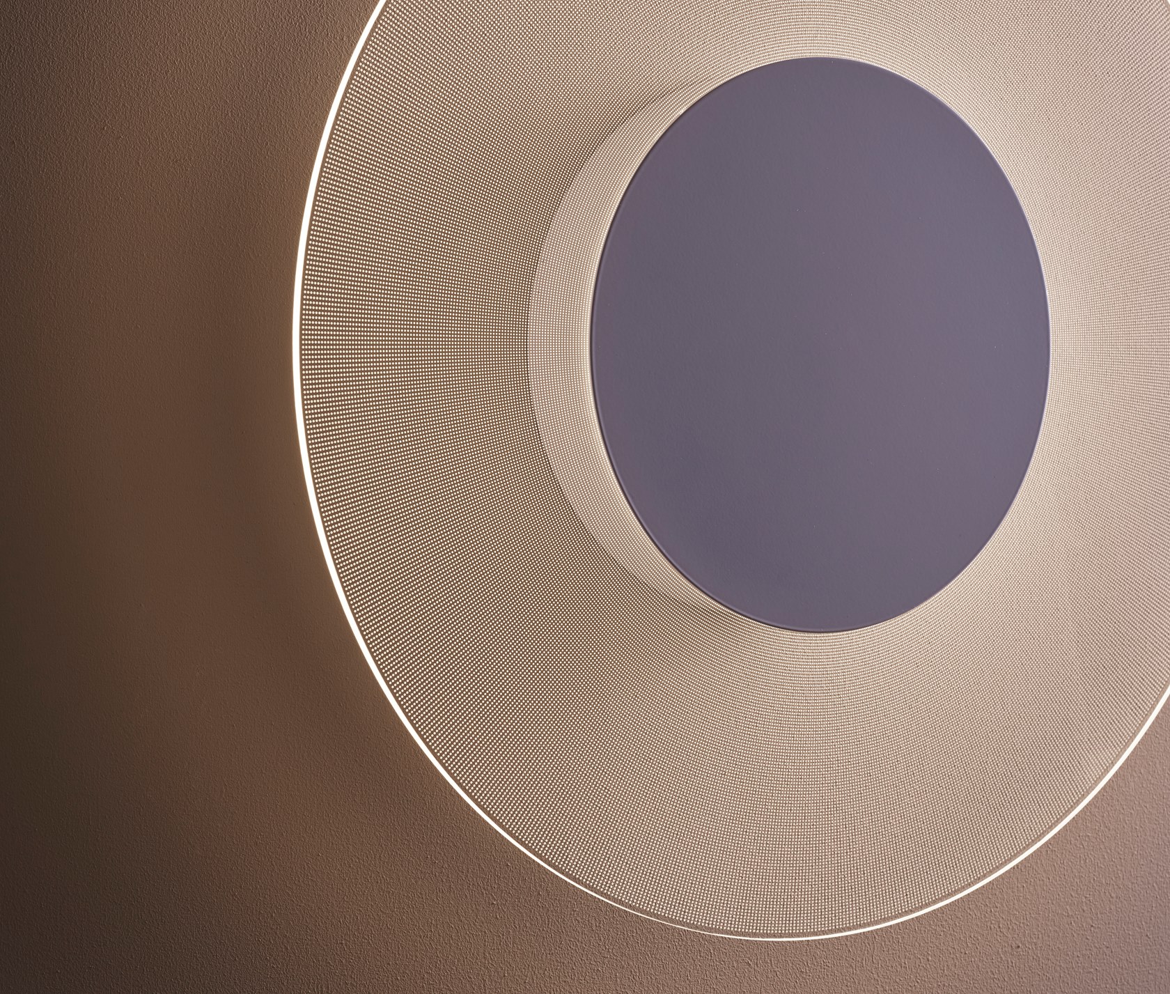Wall lamp，circular，Acrylic，translucent，2021 red dot product design award，