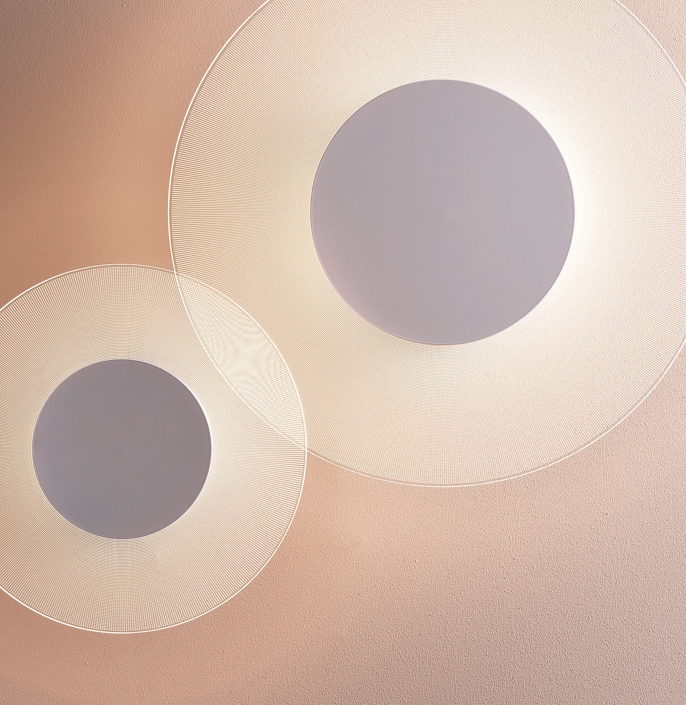 Wall lamp，circular，Acrylic，translucent，2021 red dot product design award，