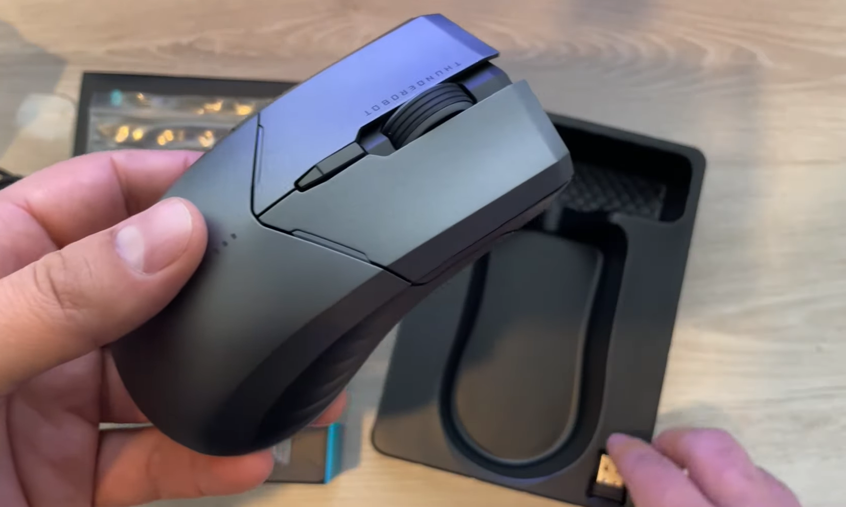 2021 red dot product design award，mouse，ThundeRobot ML703，