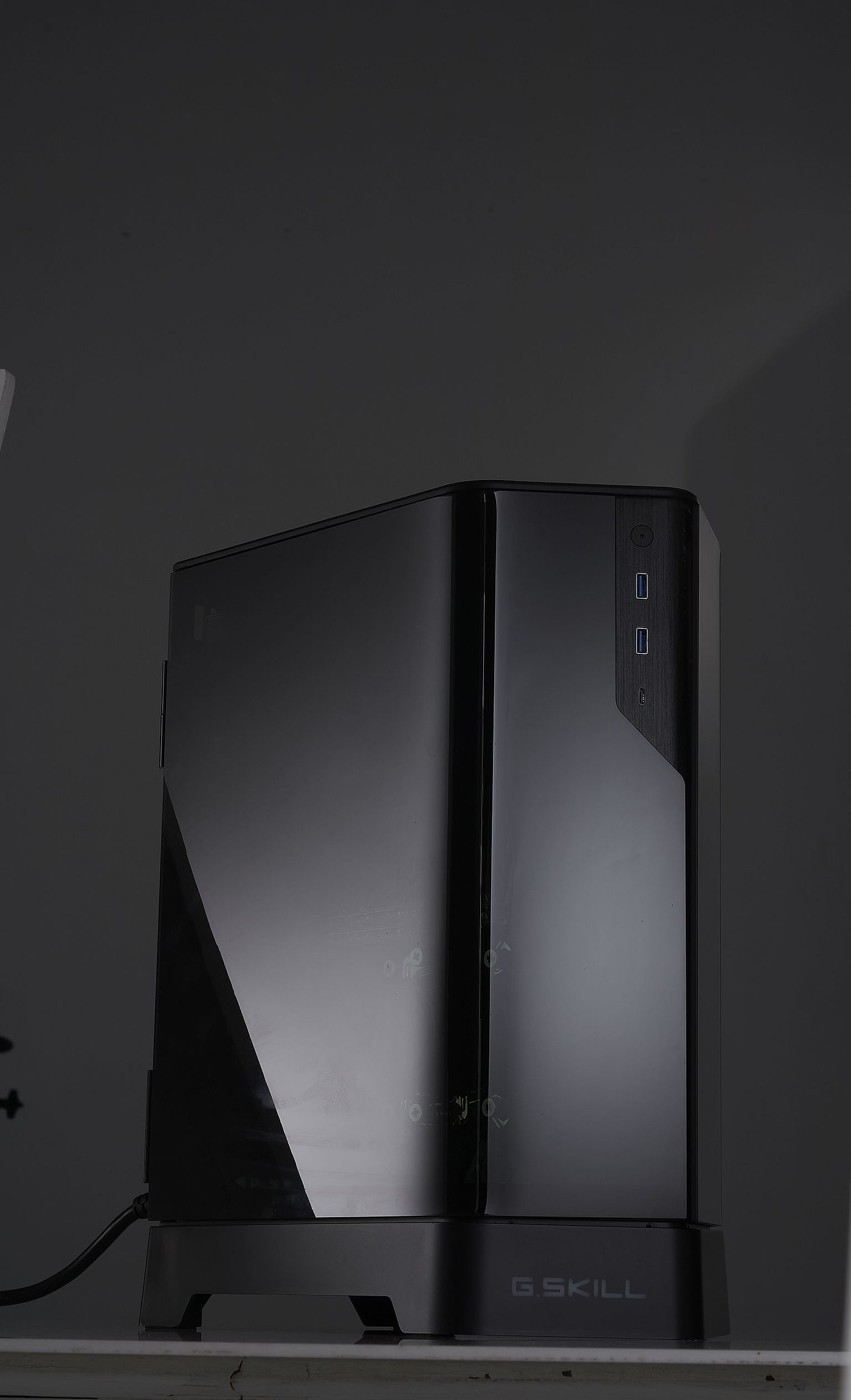 2021红点产品设计大奖，电脑机箱，Z5i Mini-ITX Chassis，