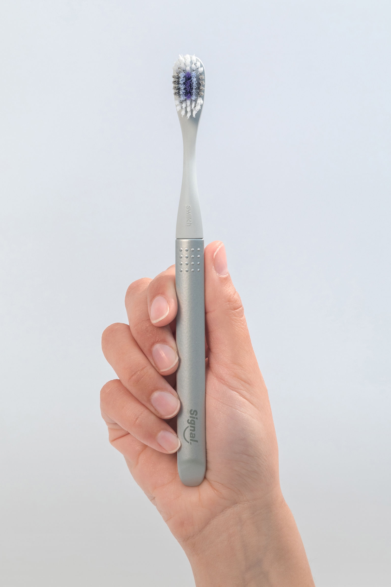 2021 red dot product design award，switch，toothbrush，