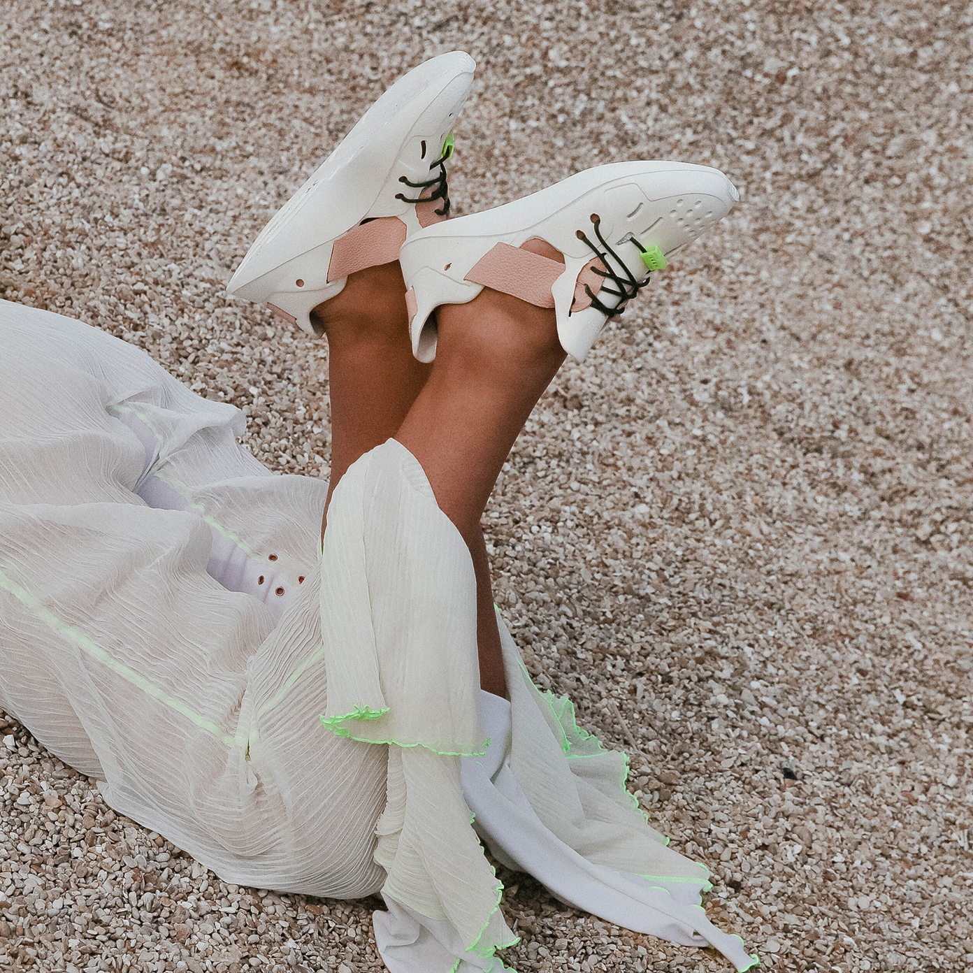 2021 red dot product design award，Hodei Silent Runner，shoes，