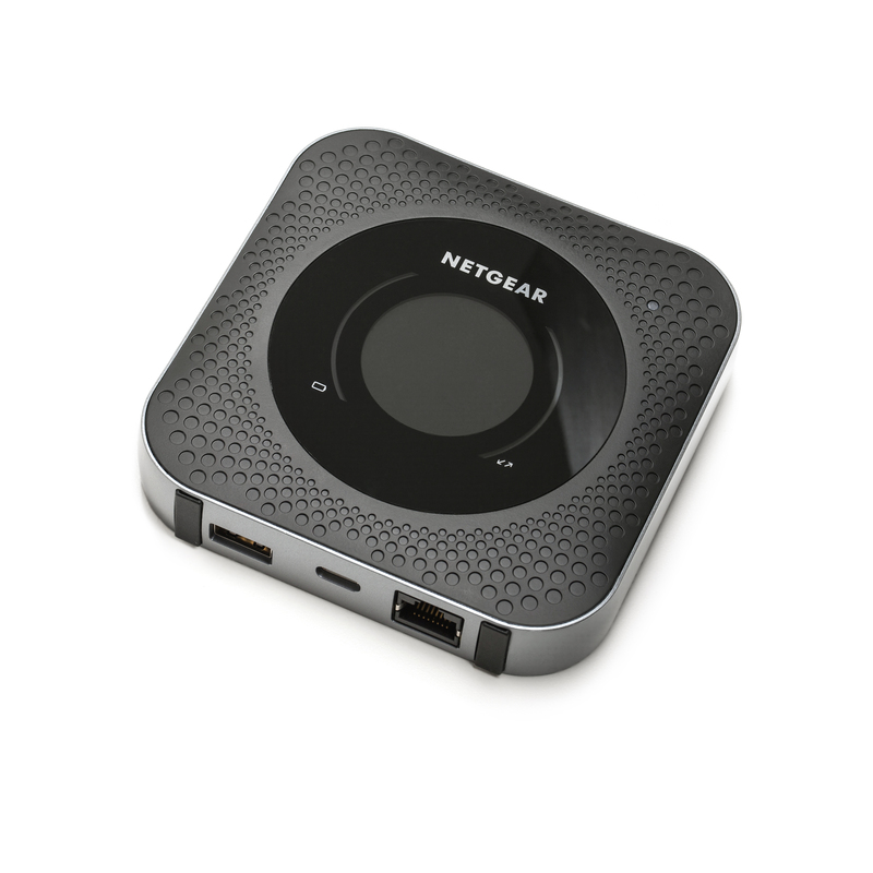 2017 red dot，Nighthawk M1，Portable router，