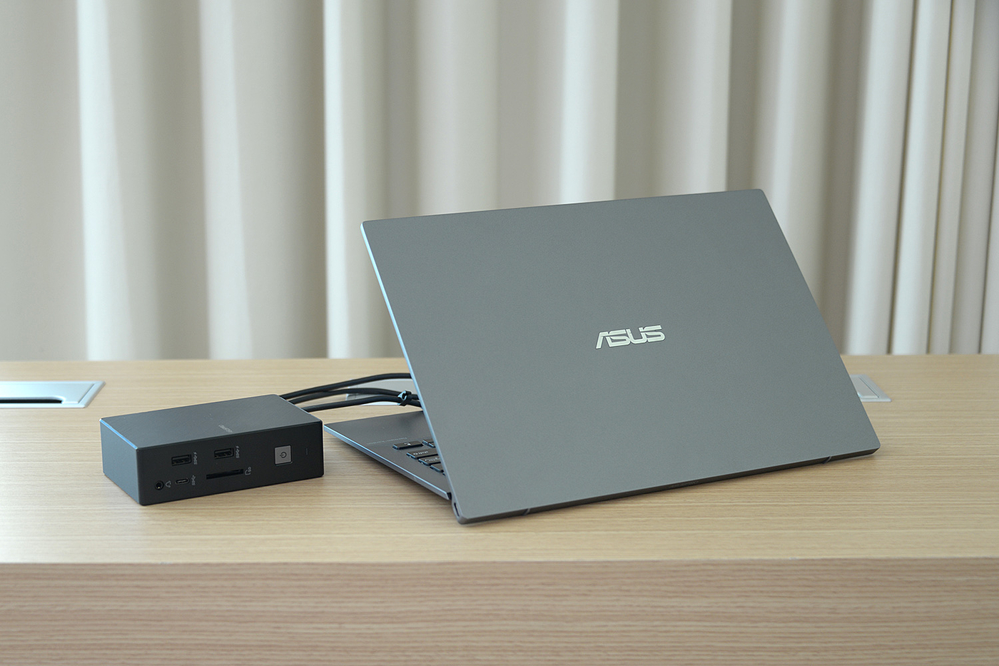 2017 red dot，ASUS，Pro laptop，ASUS，