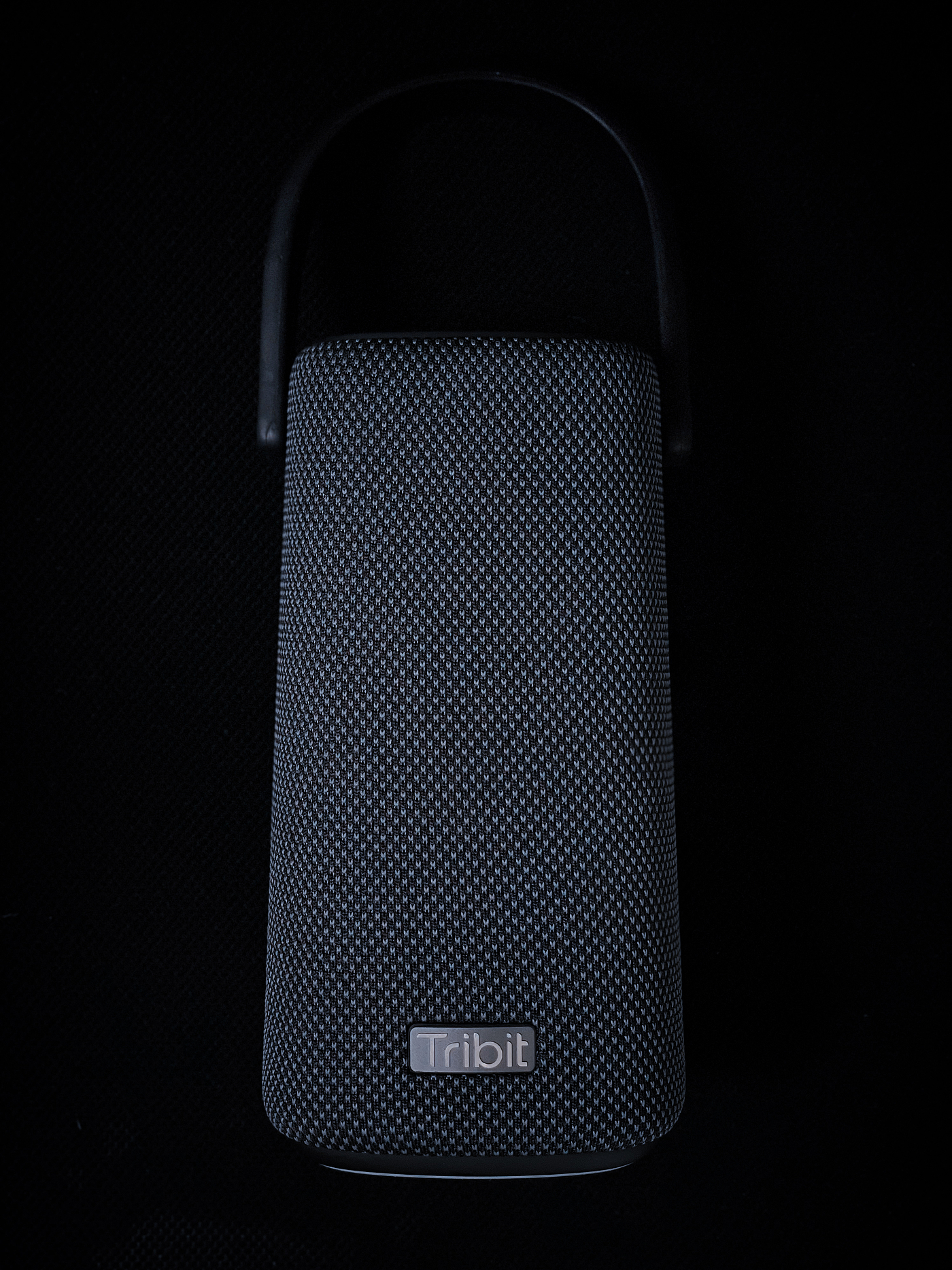 loudspeaker box，red dot，