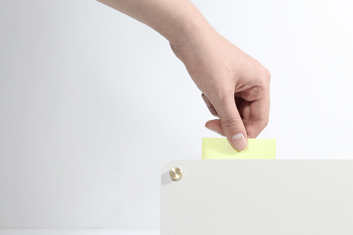 sticky note，Penholder，Cardholder，Tape distributor，Desktop supplies，