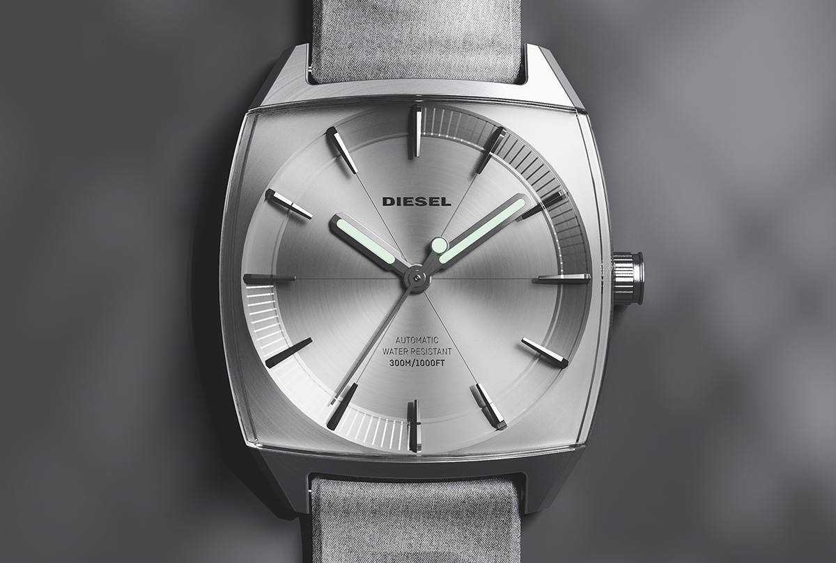 Wrist watch，stainless steel，Grey，Italy，