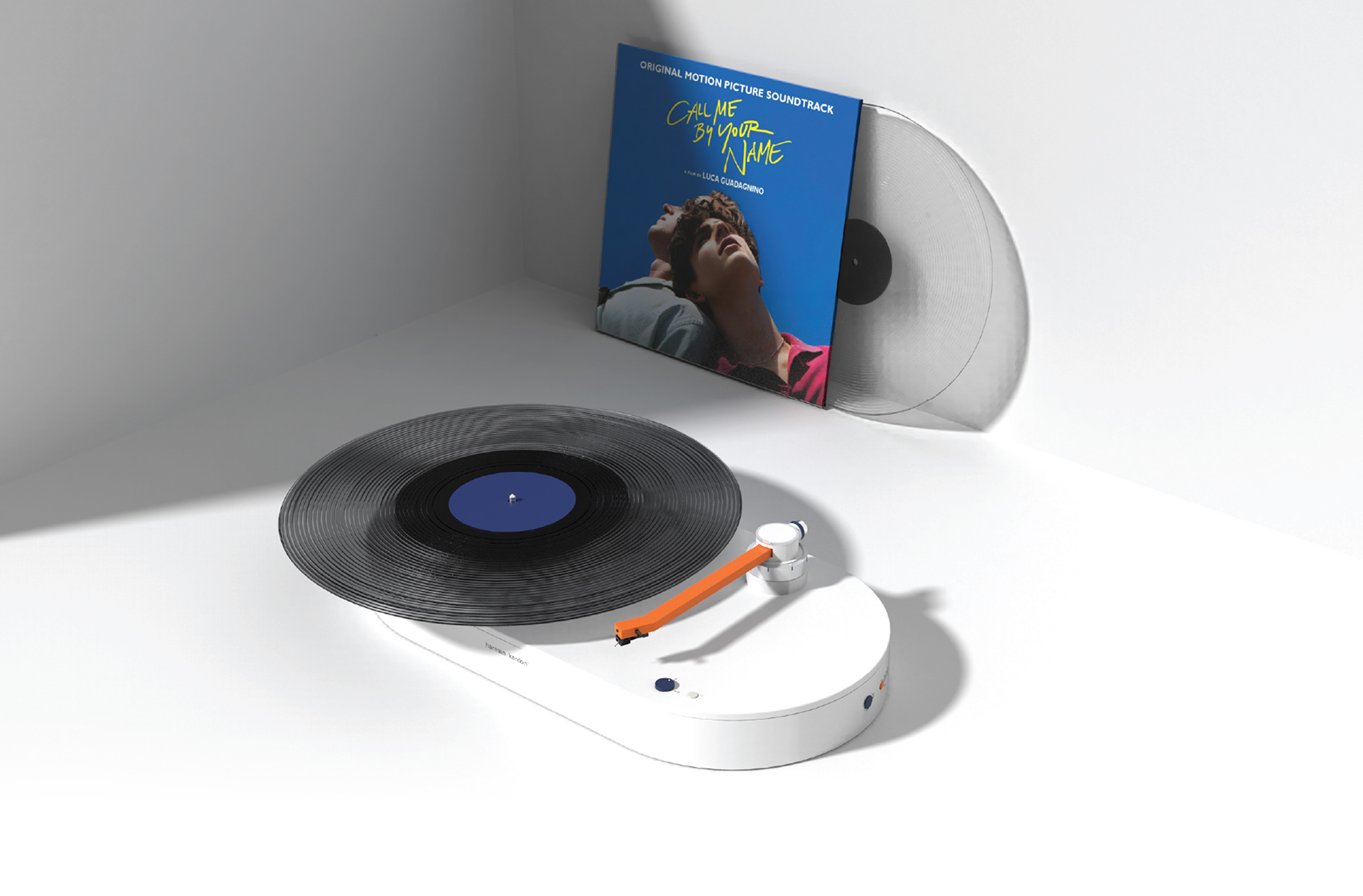 Jihyo Seo，LEVI，Suspension turntable，white，