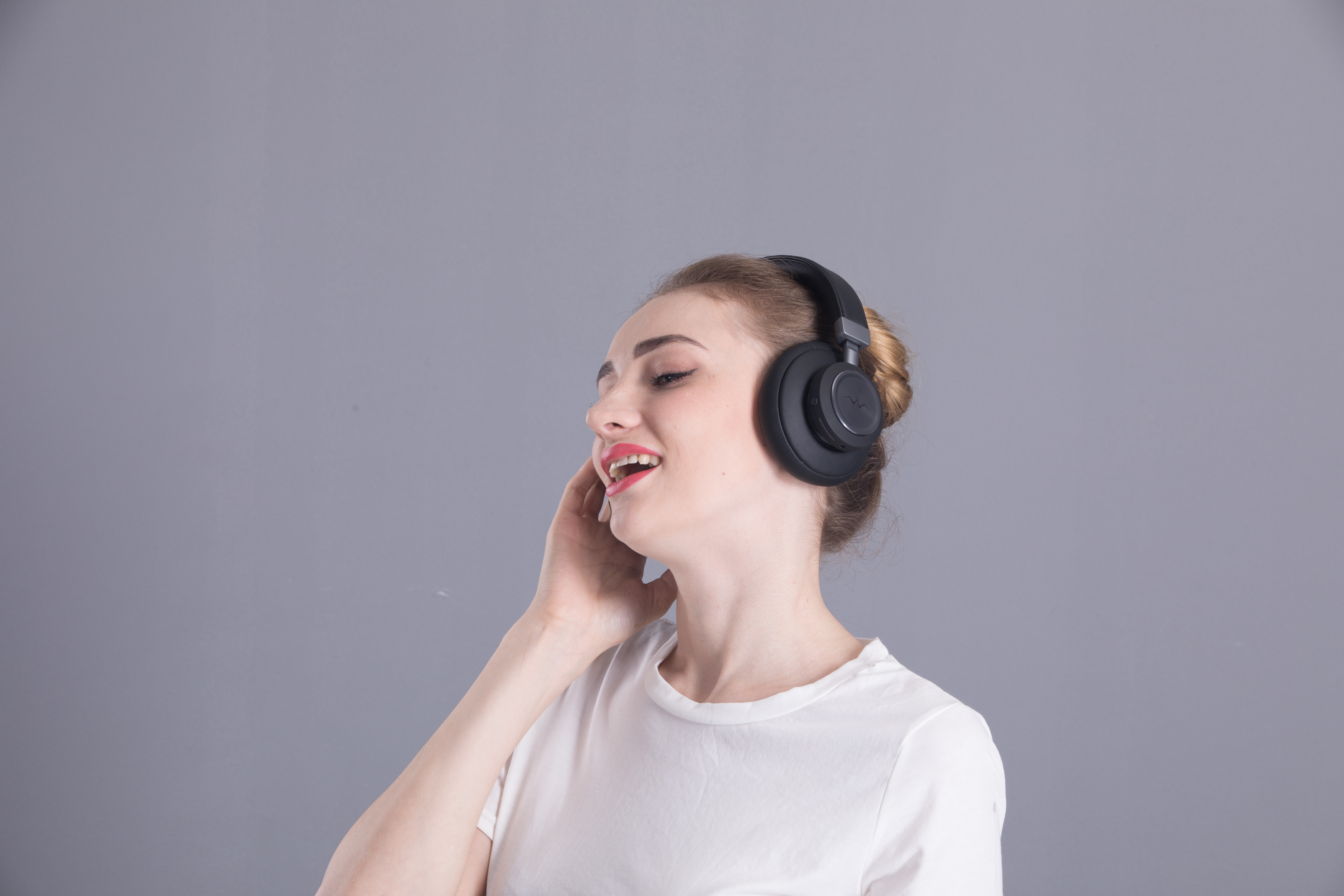 Noise reduction earphone，