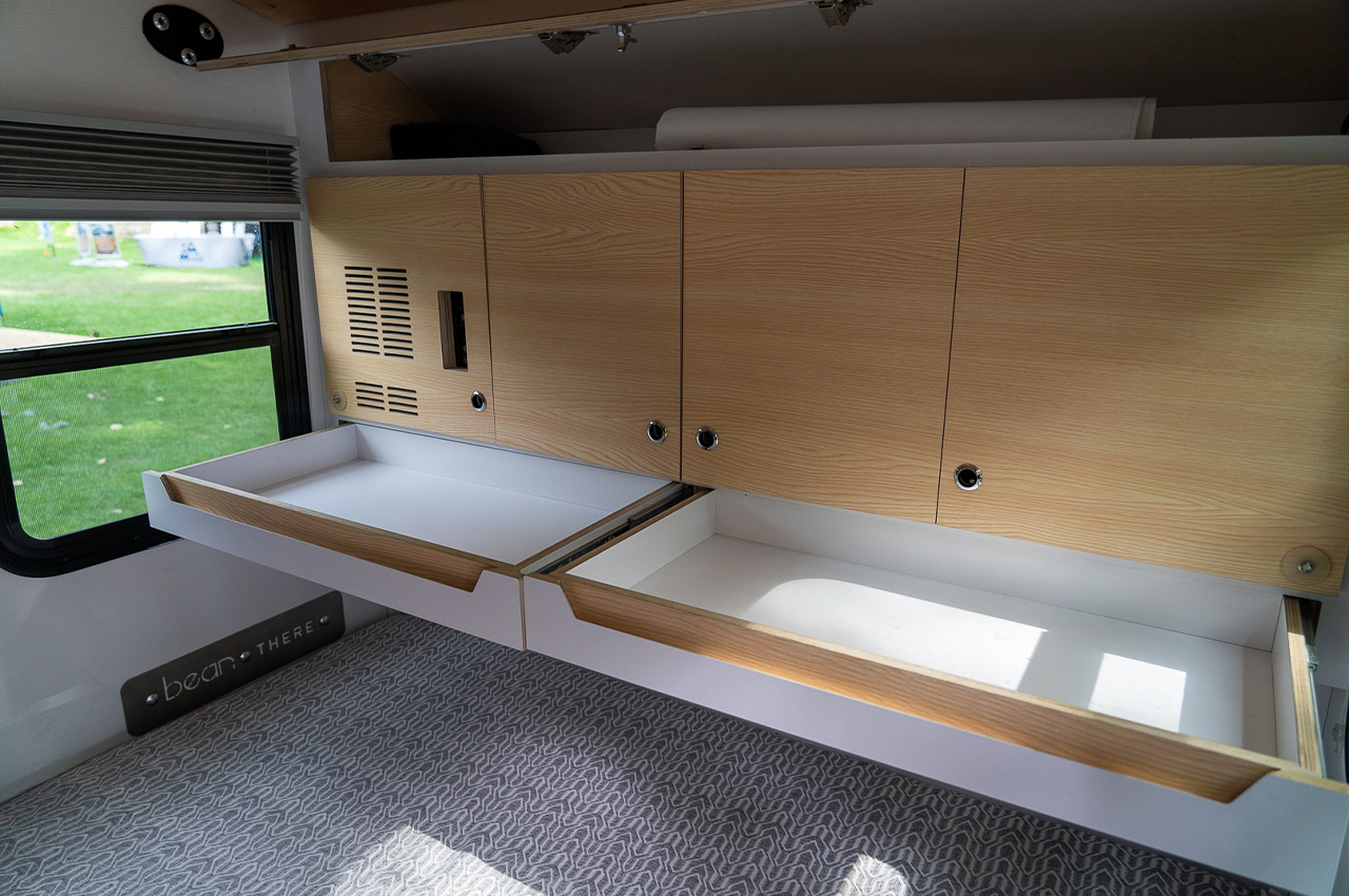 Black Bean，trailer，Automobile design，