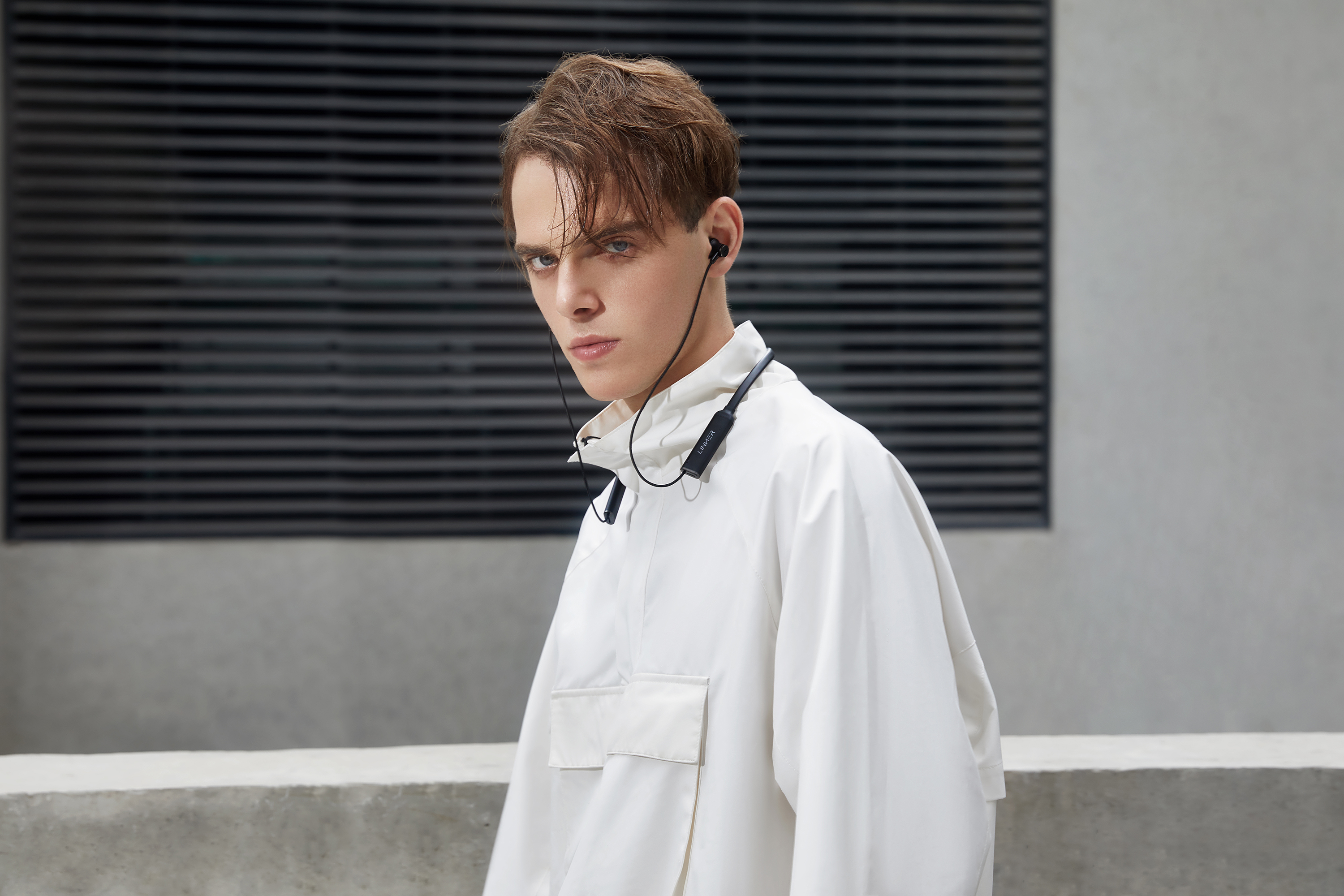 Noise reduction earphone，