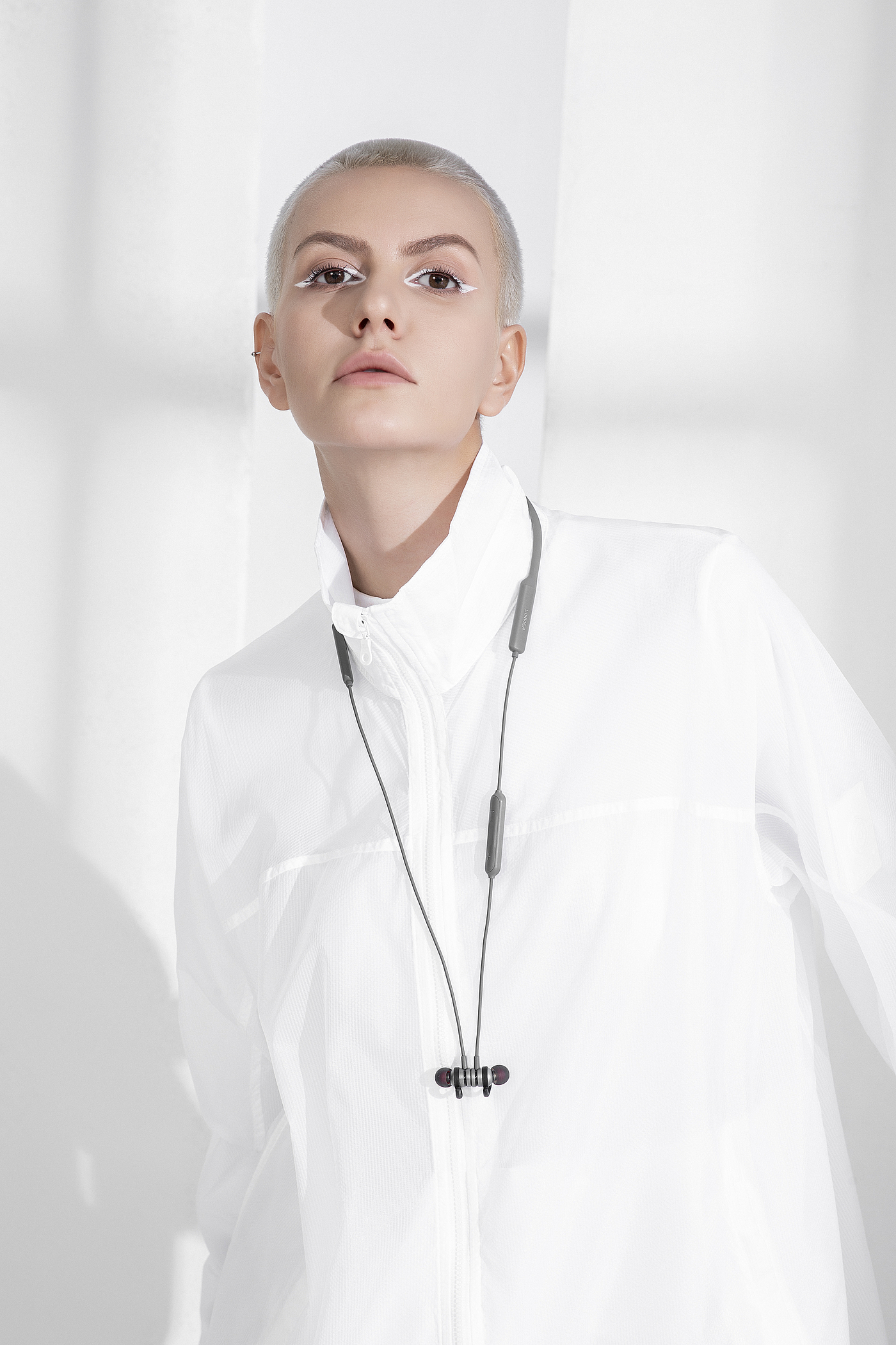 Noise reduction earphone，