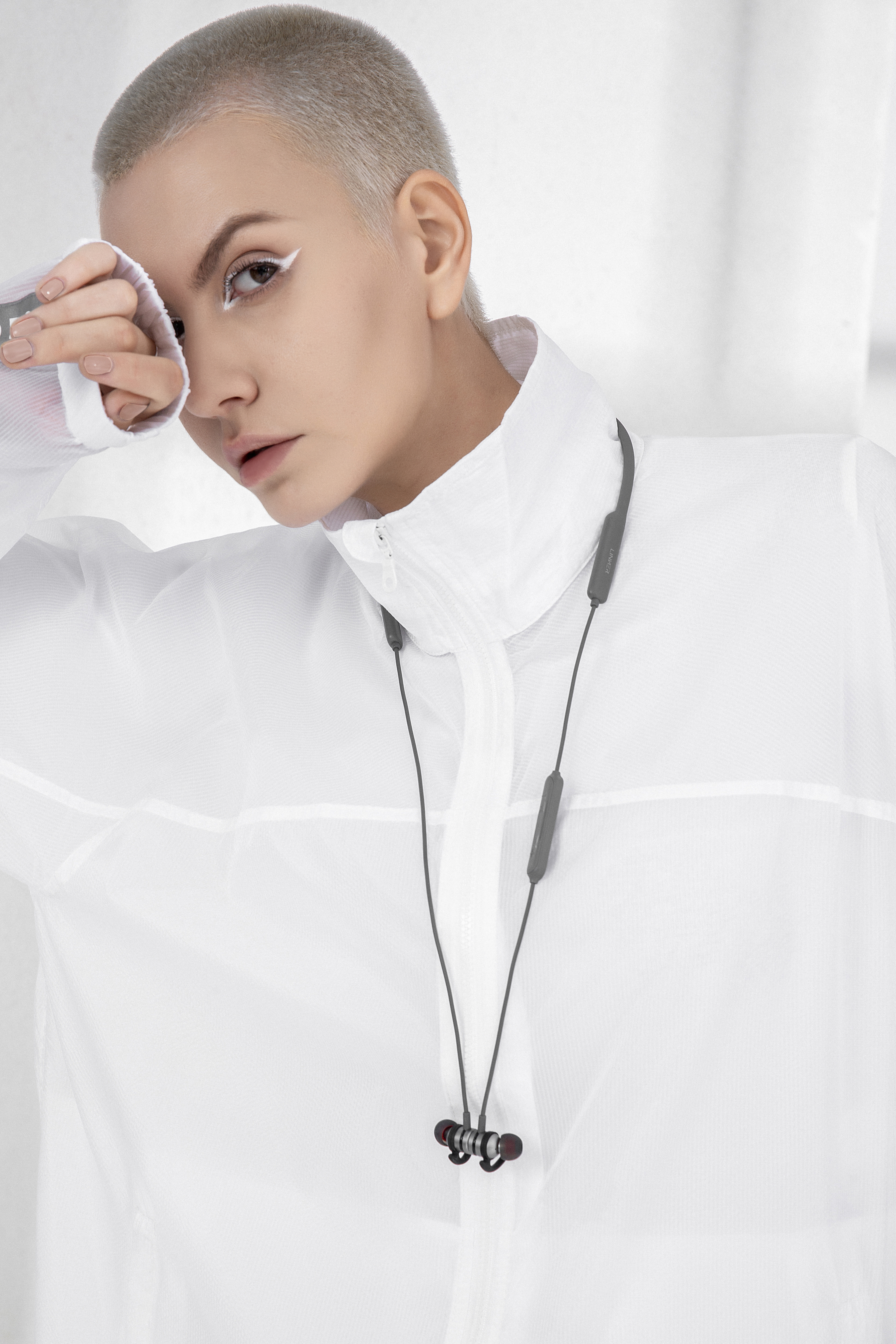 Noise reduction earphone，