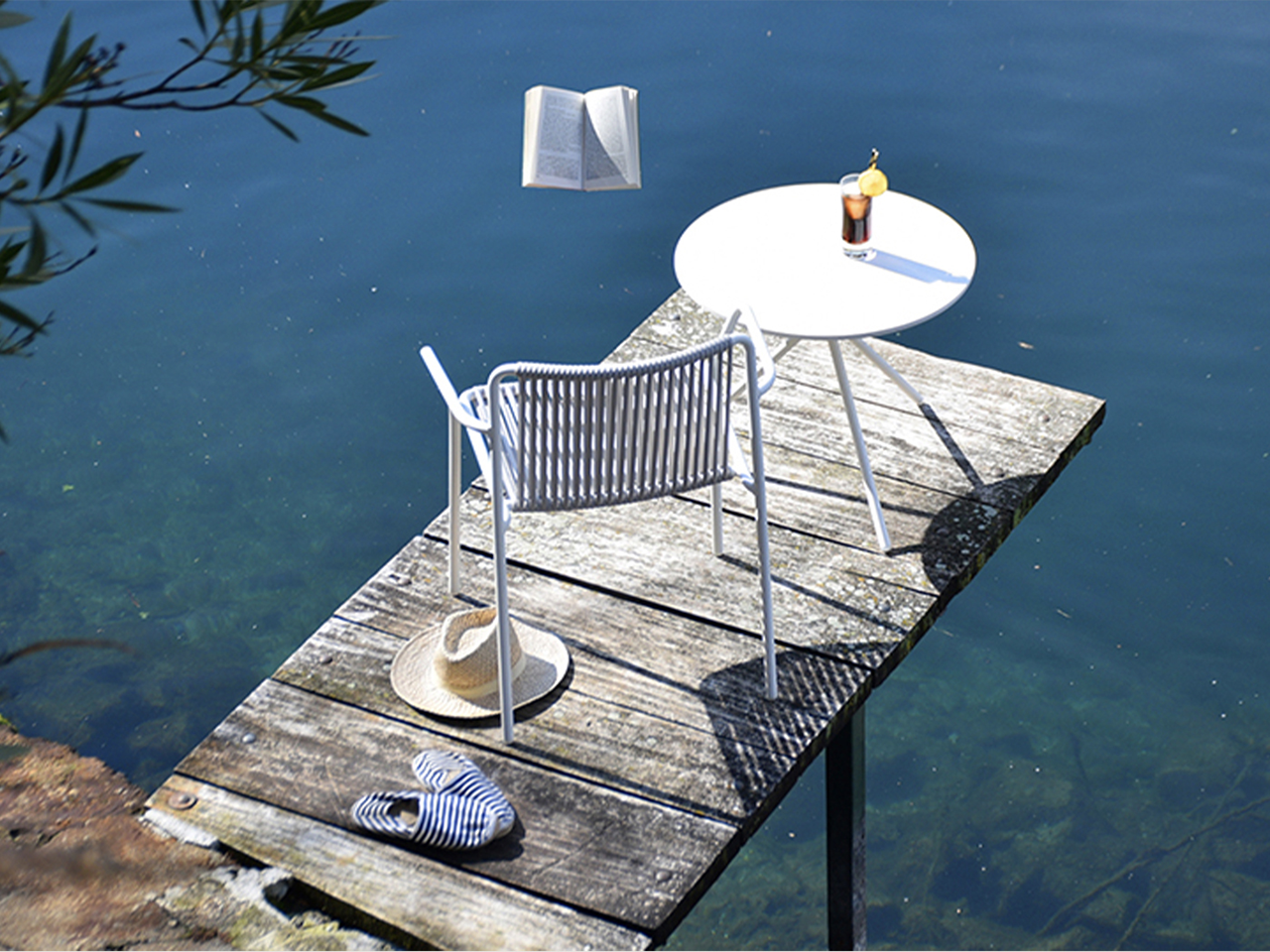 fashion，furniture，chair，outdoors，