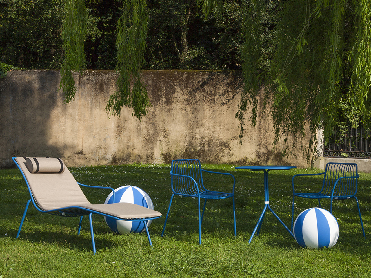 fashion，furniture，chair，outdoors，