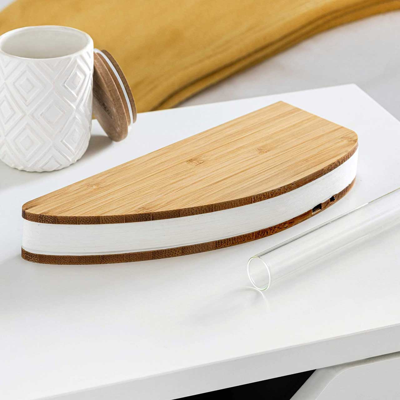 lamps and lanterns，vase，Aesthetic feeling，intelligence，