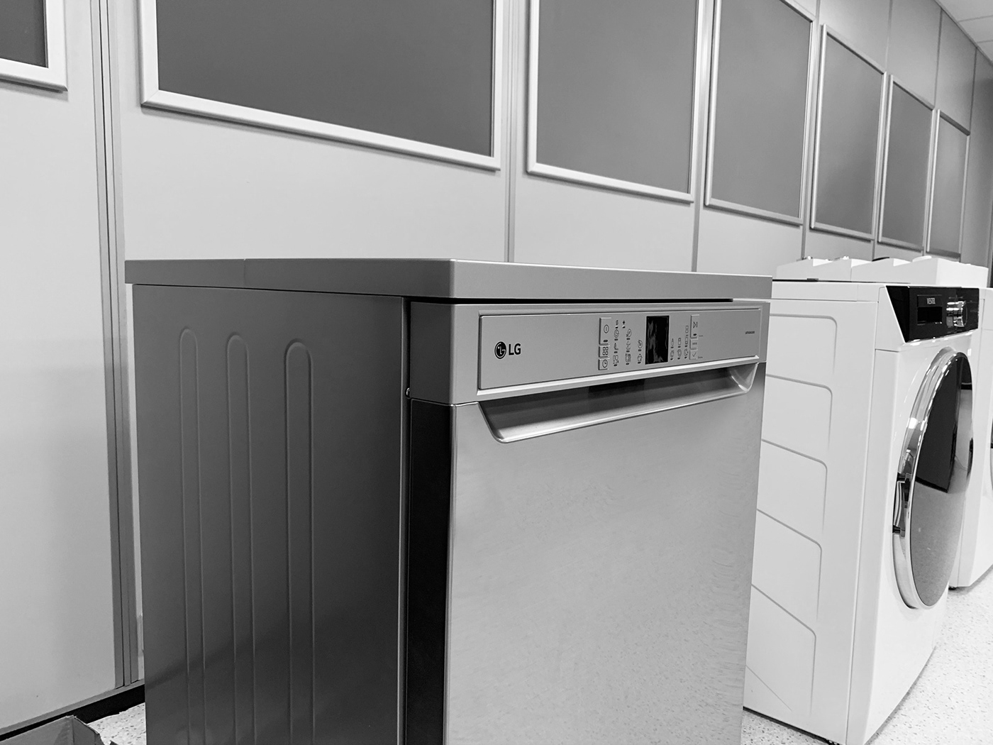 dishwasher，Kitchen appliances，black，Matte，