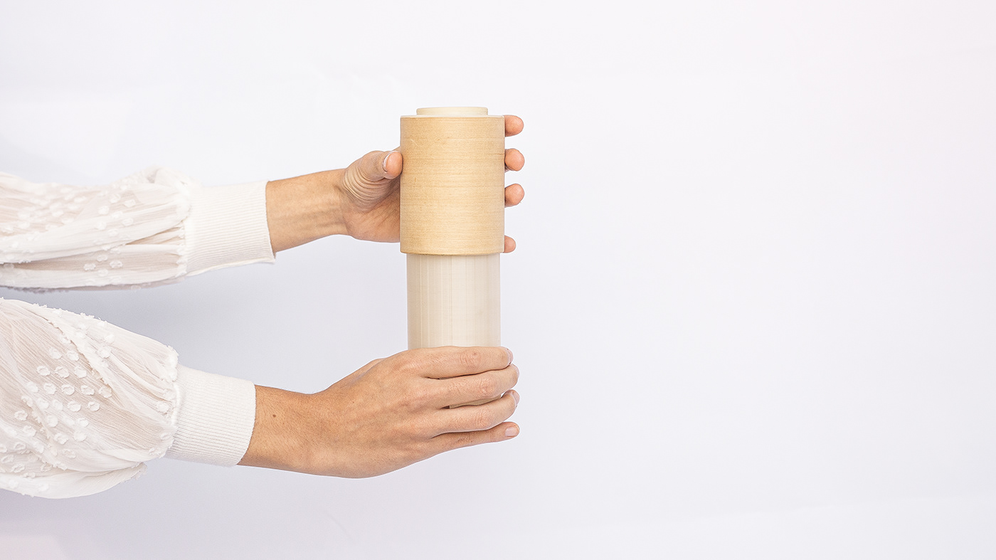 Water bottle，Glass，Ergonomics，