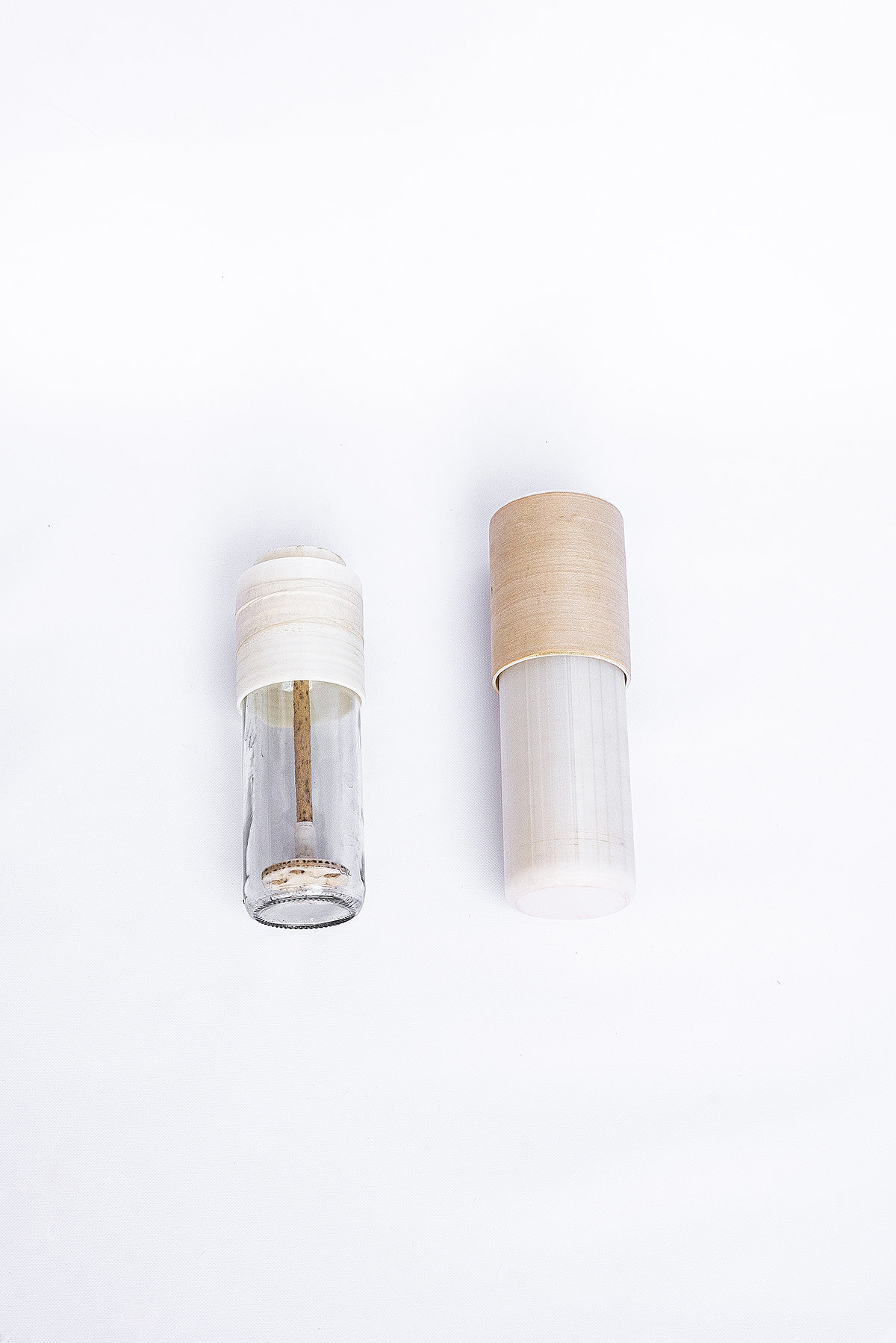 Water bottle，Glass，Ergonomics，