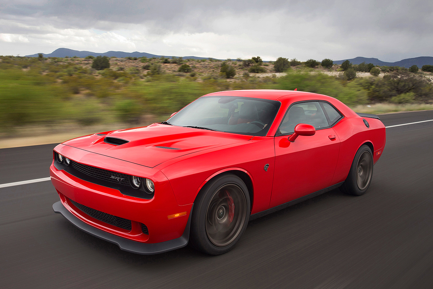 automobile，challenger，Challenger，2017 red dot，