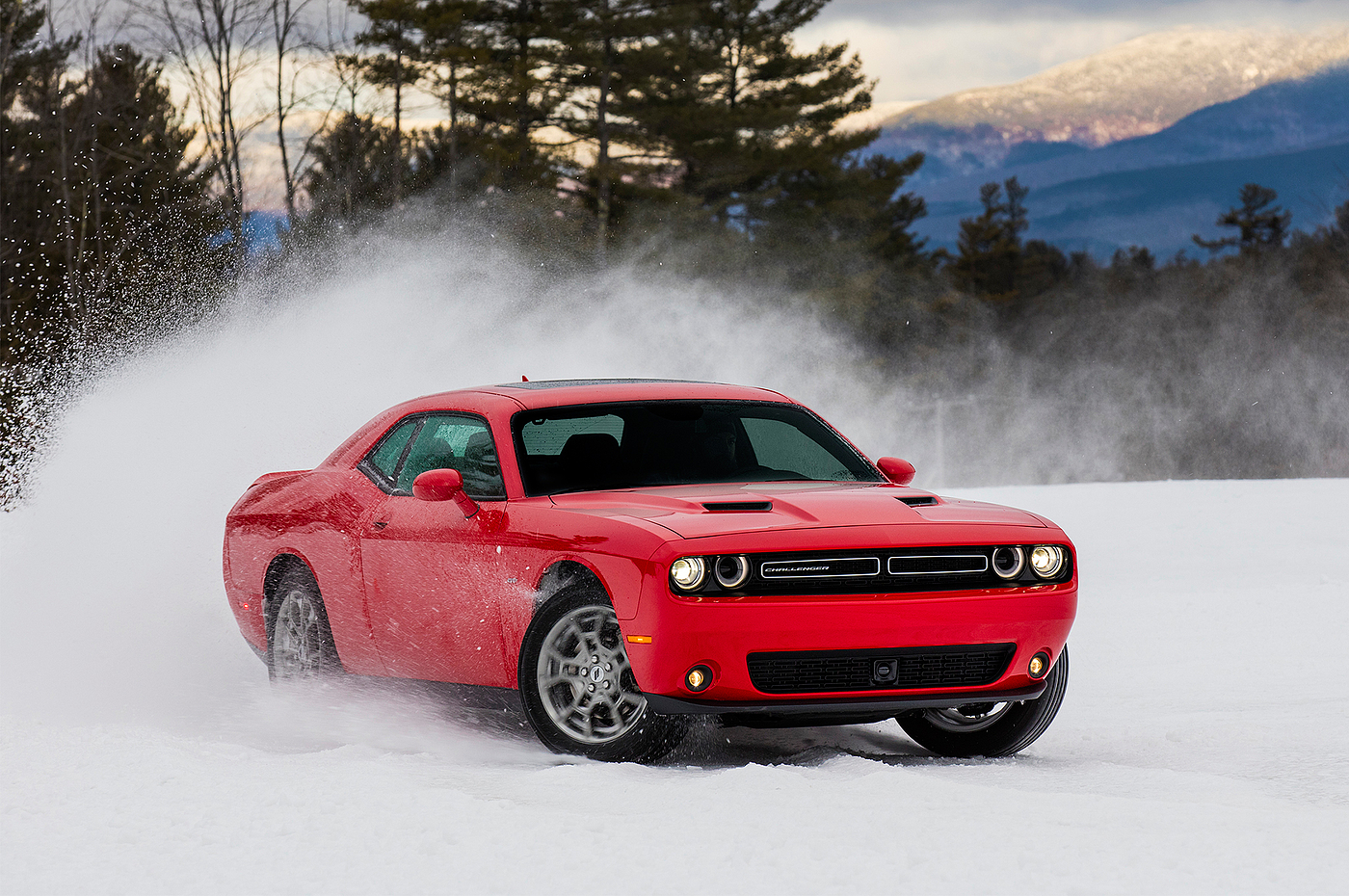 automobile，challenger，Challenger，2017 red dot，