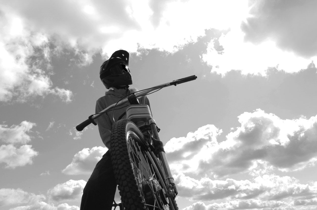Bicycle，Electric，wooden ，unique，